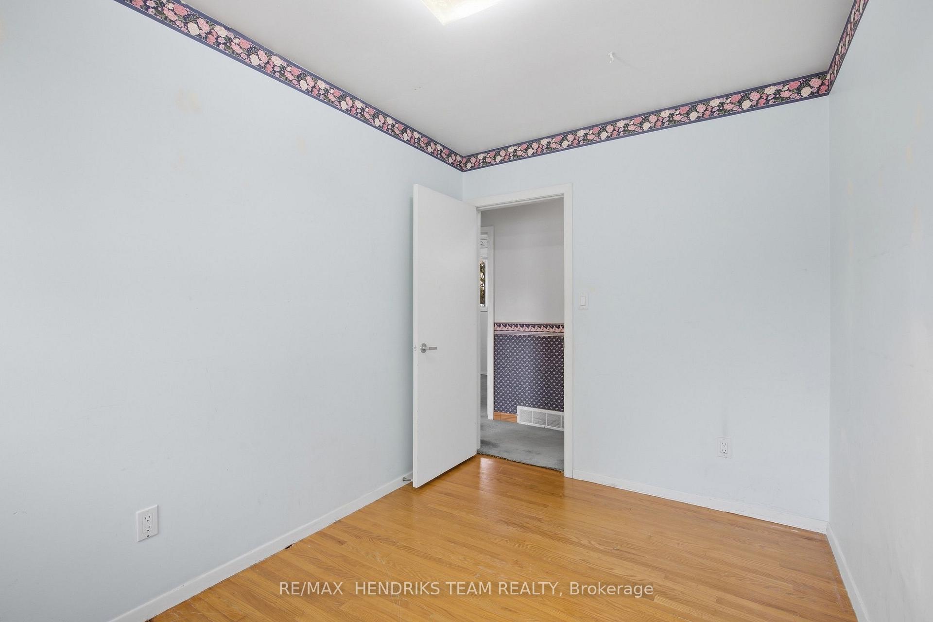 Photo 26 of 6 Glengrove Circle, St. Catharines, Glendale/Glenridge — HOMEH