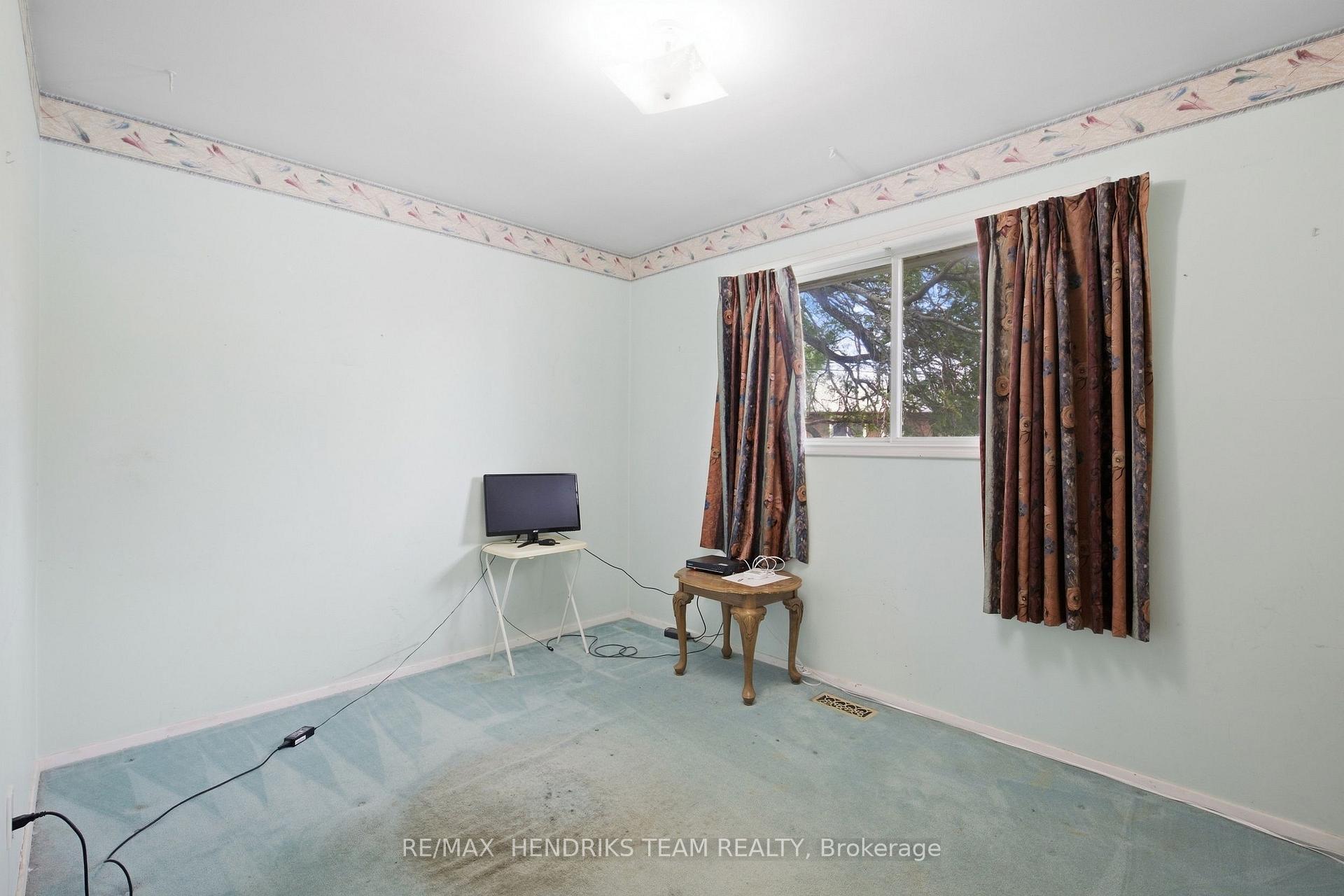 Photo 27 of 6 Glengrove Circle, St. Catharines, Glendale/Glenridge — HOMEH
