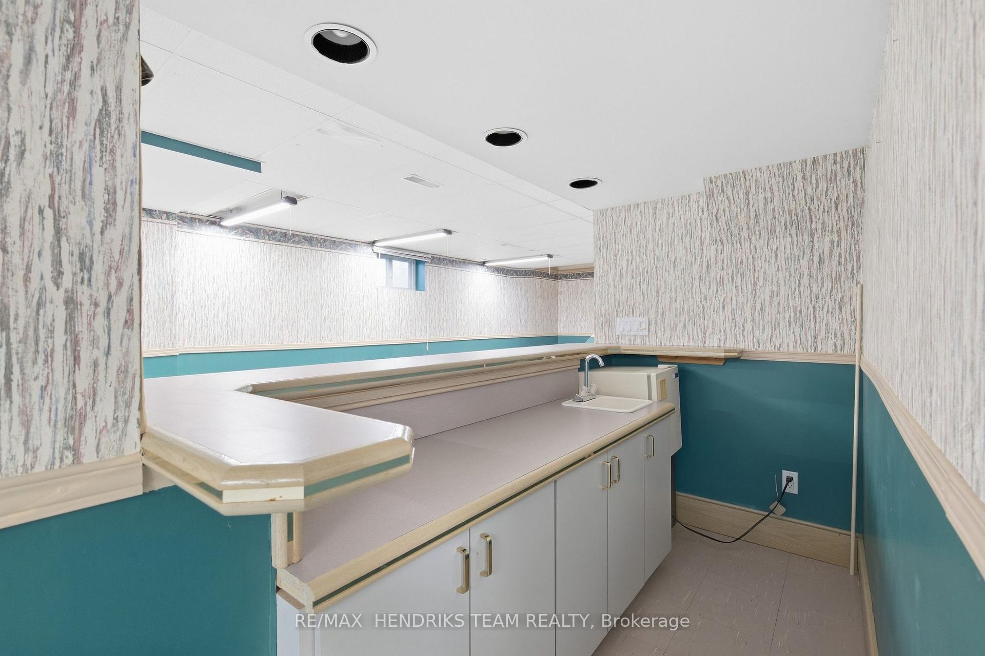 Photo 39 of 6 Glengrove Circle, St. Catharines, Glendale/Glenridge — HOMEH