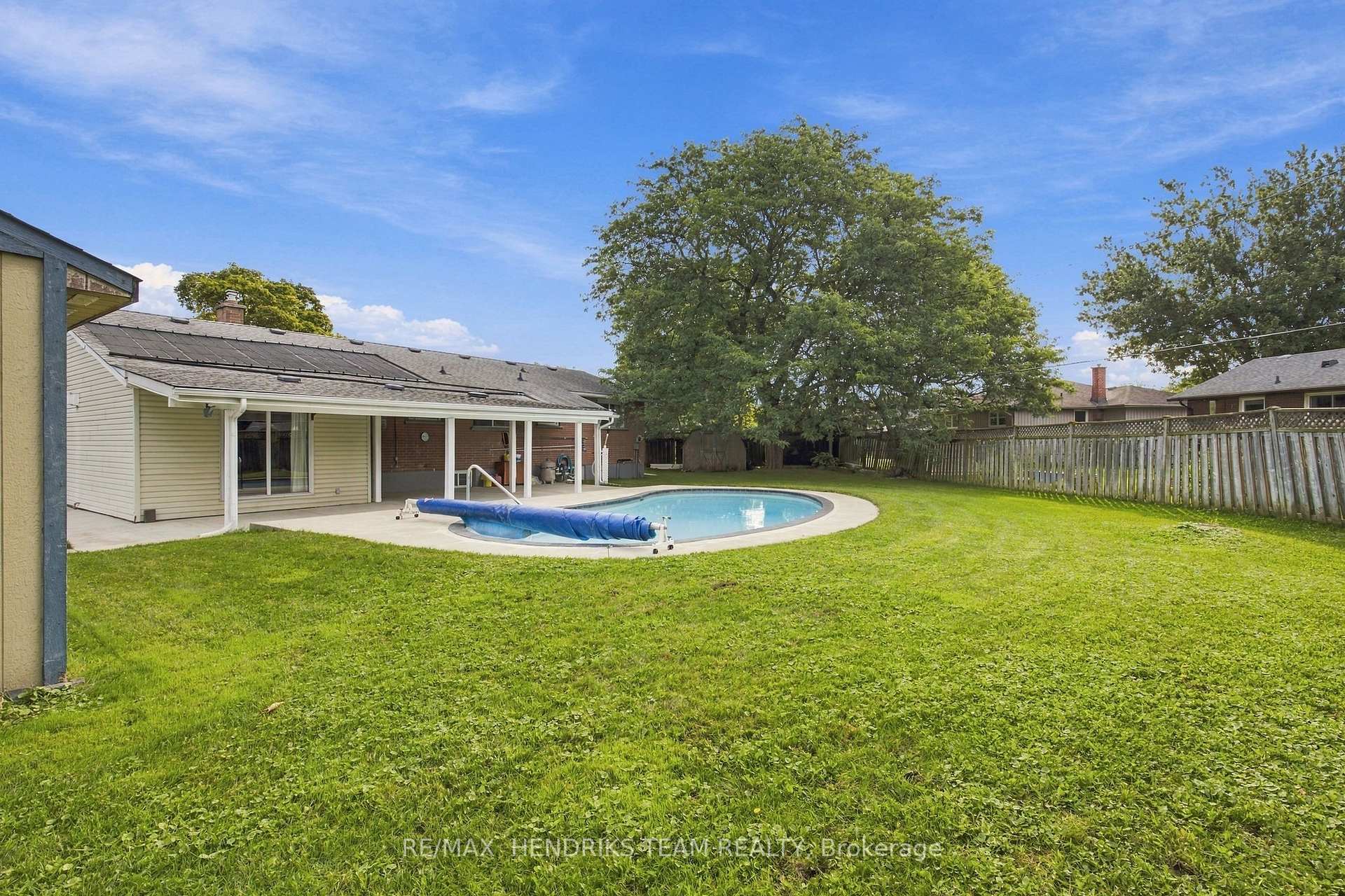 Photo 44 of 6 Glengrove Circle, St. Catharines, Glendale/Glenridge — HOMEH