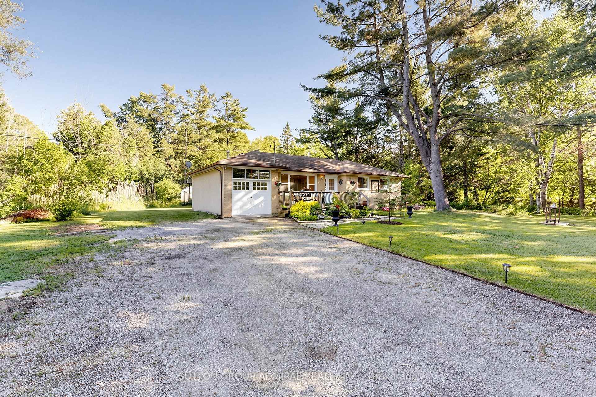 Photo 2 of 49 Klimek Boulevard, Georgina, Pefferlaw — HOMEH
