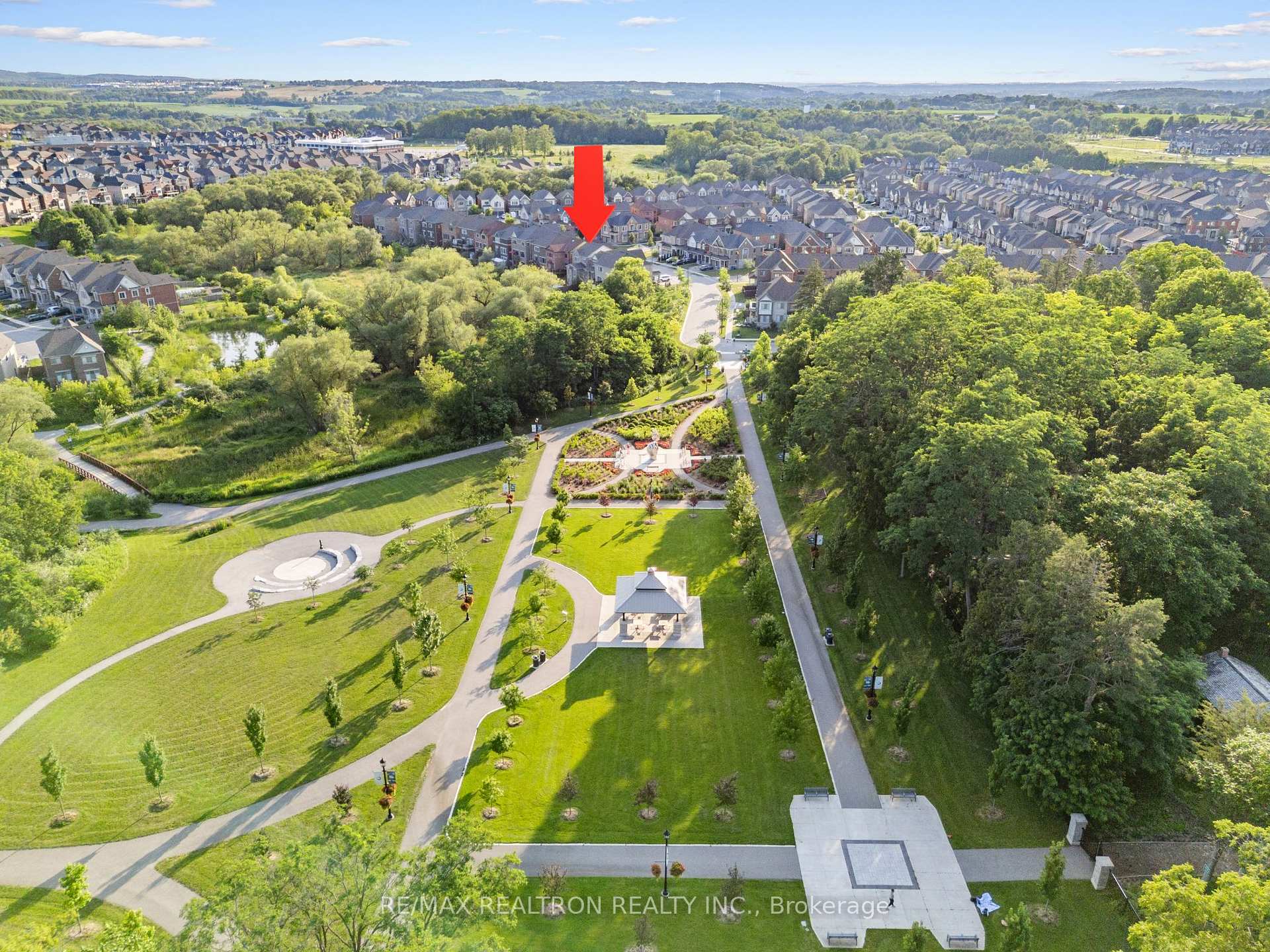 Photo 2 of 58 Sharonview Crescent, East Gwillimbury, Sharon — HOMEH