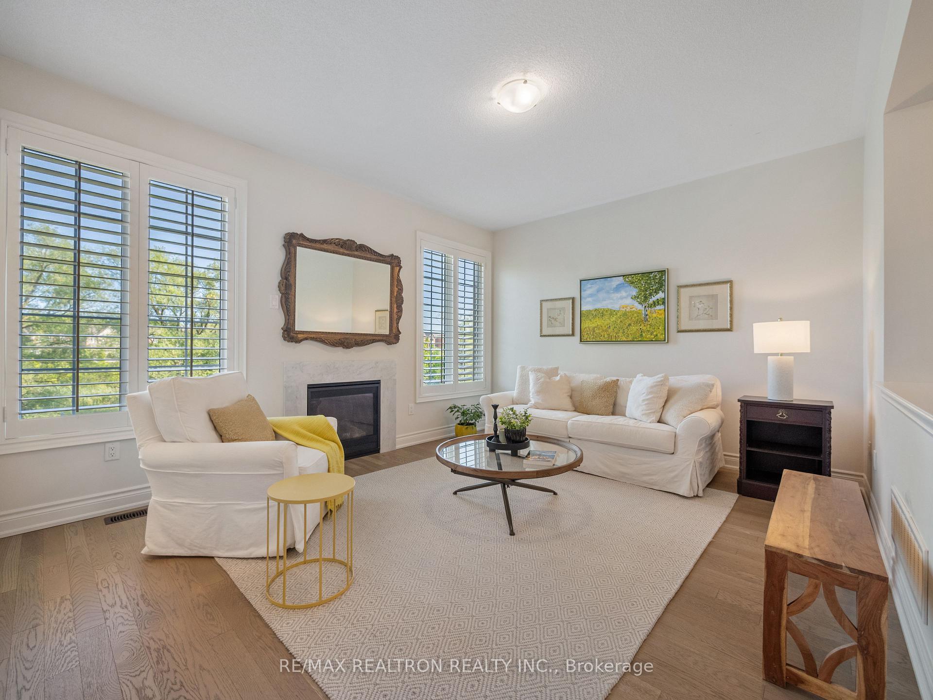 Photo 5 of 58 Sharonview Crescent, East Gwillimbury, Sharon — HOMEH