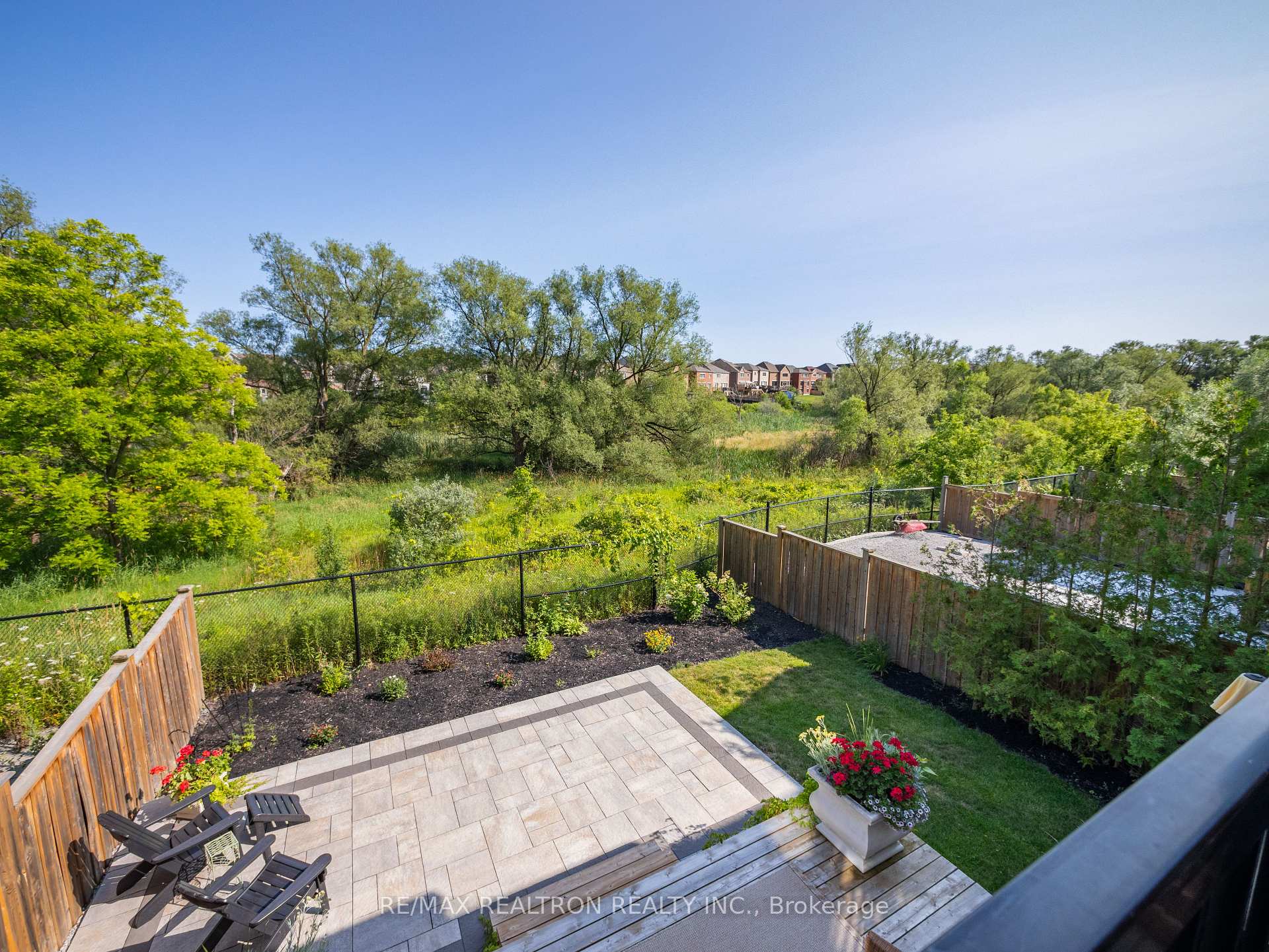 Photo 11 of 58 Sharonview Crescent, East Gwillimbury, Sharon — HOMEH