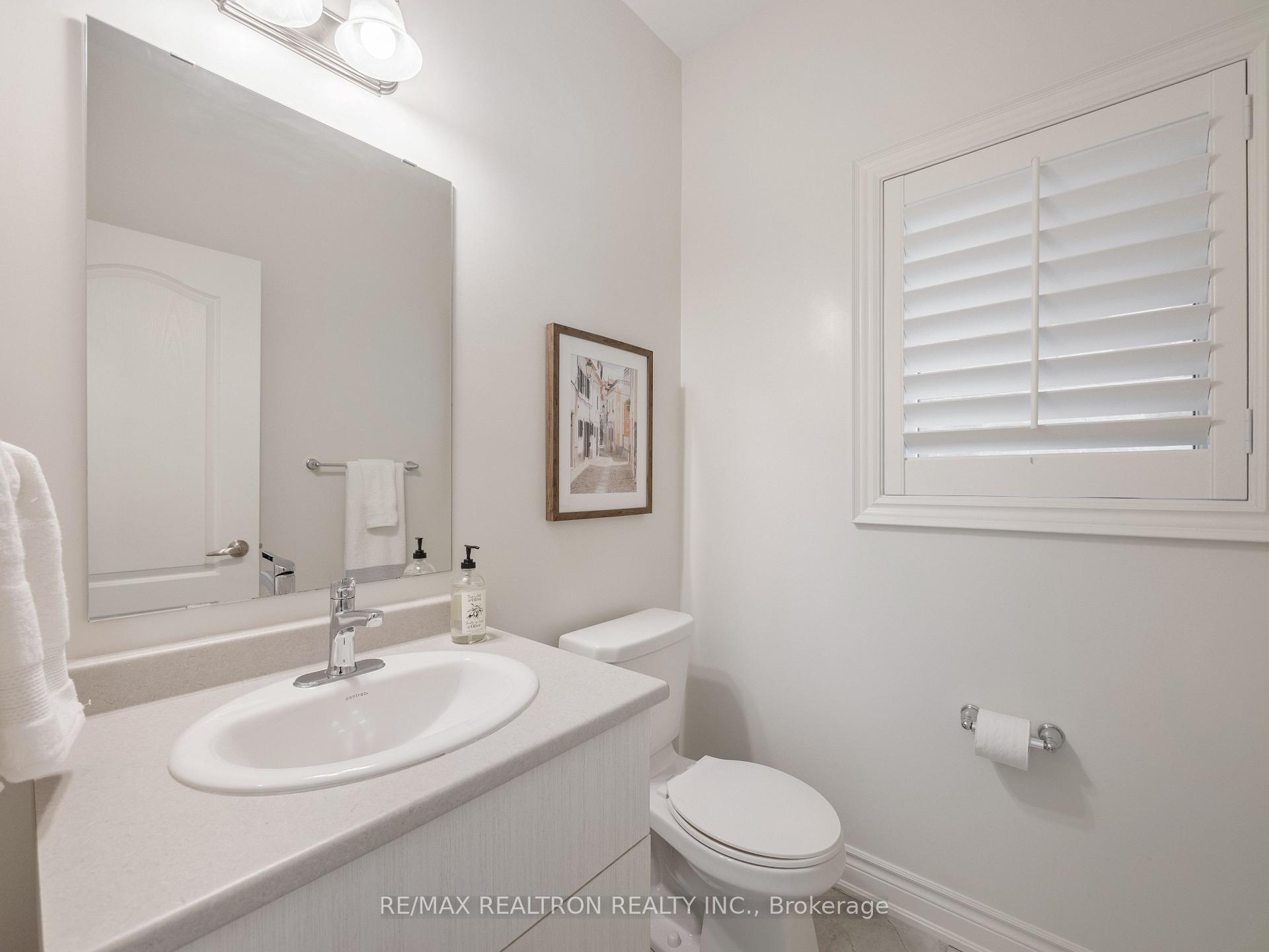 Photo 13 of 58 Sharonview Crescent, East Gwillimbury, Sharon — HOMEH