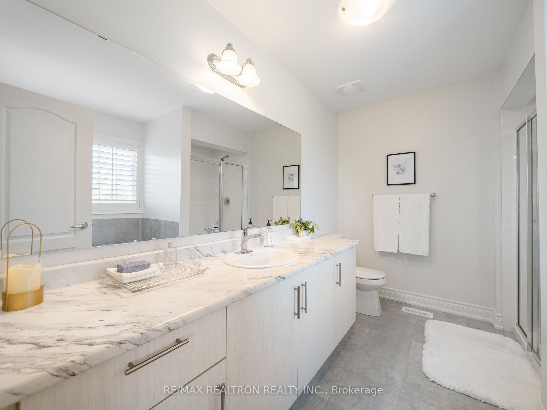Photo 17 of 58 Sharonview Crescent, East Gwillimbury, Sharon — HOMEH