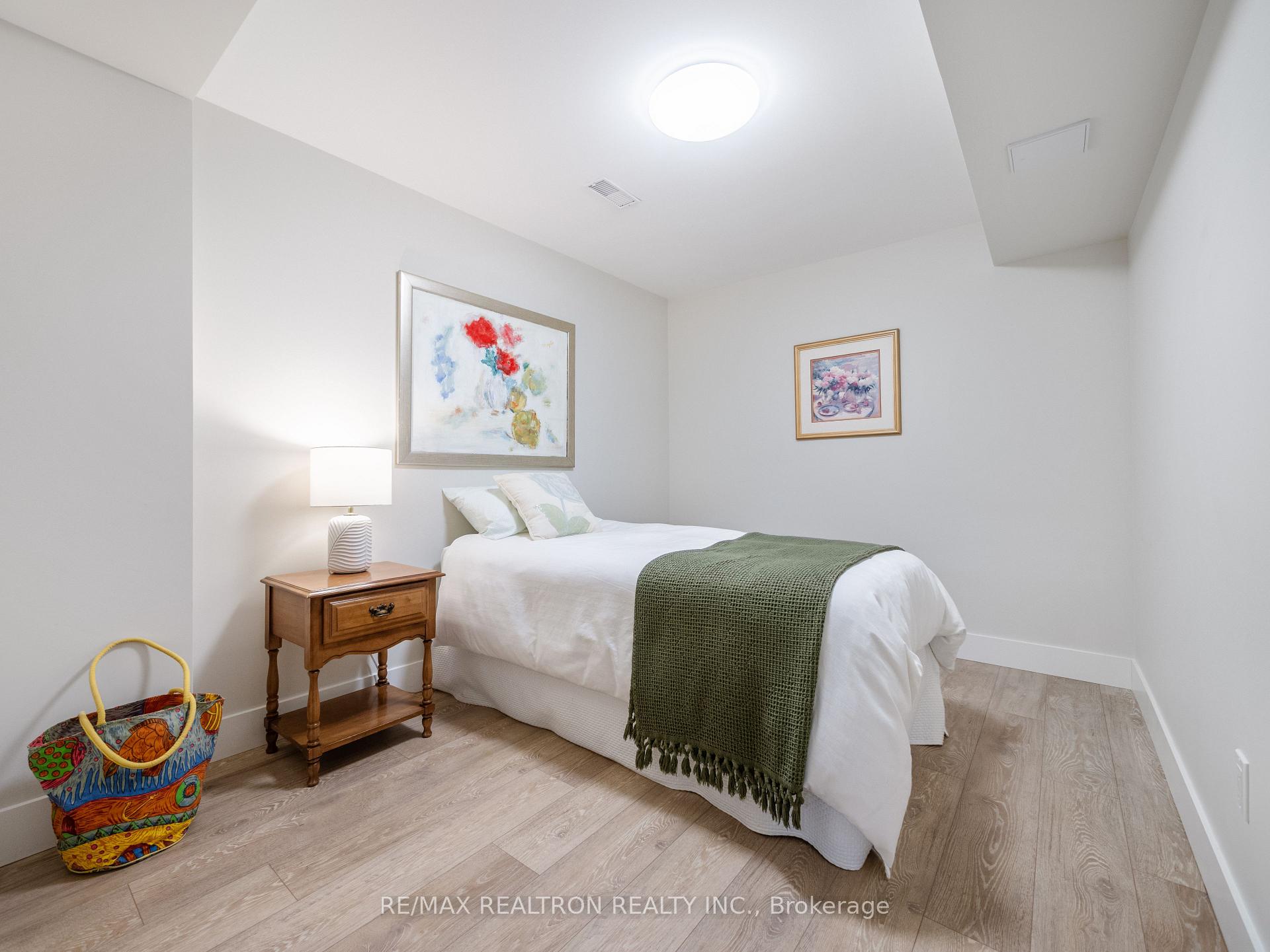 Photo 26 of 58 Sharonview Crescent, East Gwillimbury, Sharon — HOMEH