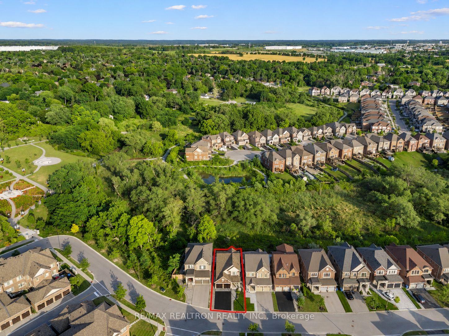 Photo 32 of 58 Sharonview Crescent, East Gwillimbury, Sharon — HOMEH