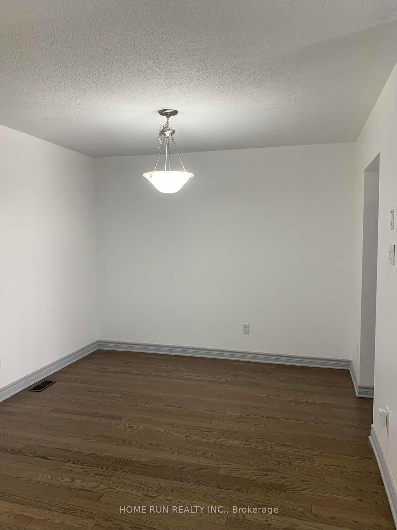 Photo 4 of 458 Silverstone Way, Ottawa, Barrhaven - Strandherd — HOMEH