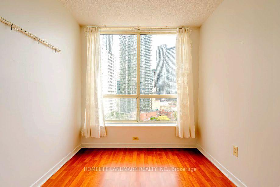 Photo 4 of Unit 1104, 44 St Joseph Street, Toronto, Bay Street Corridor — HOMEH