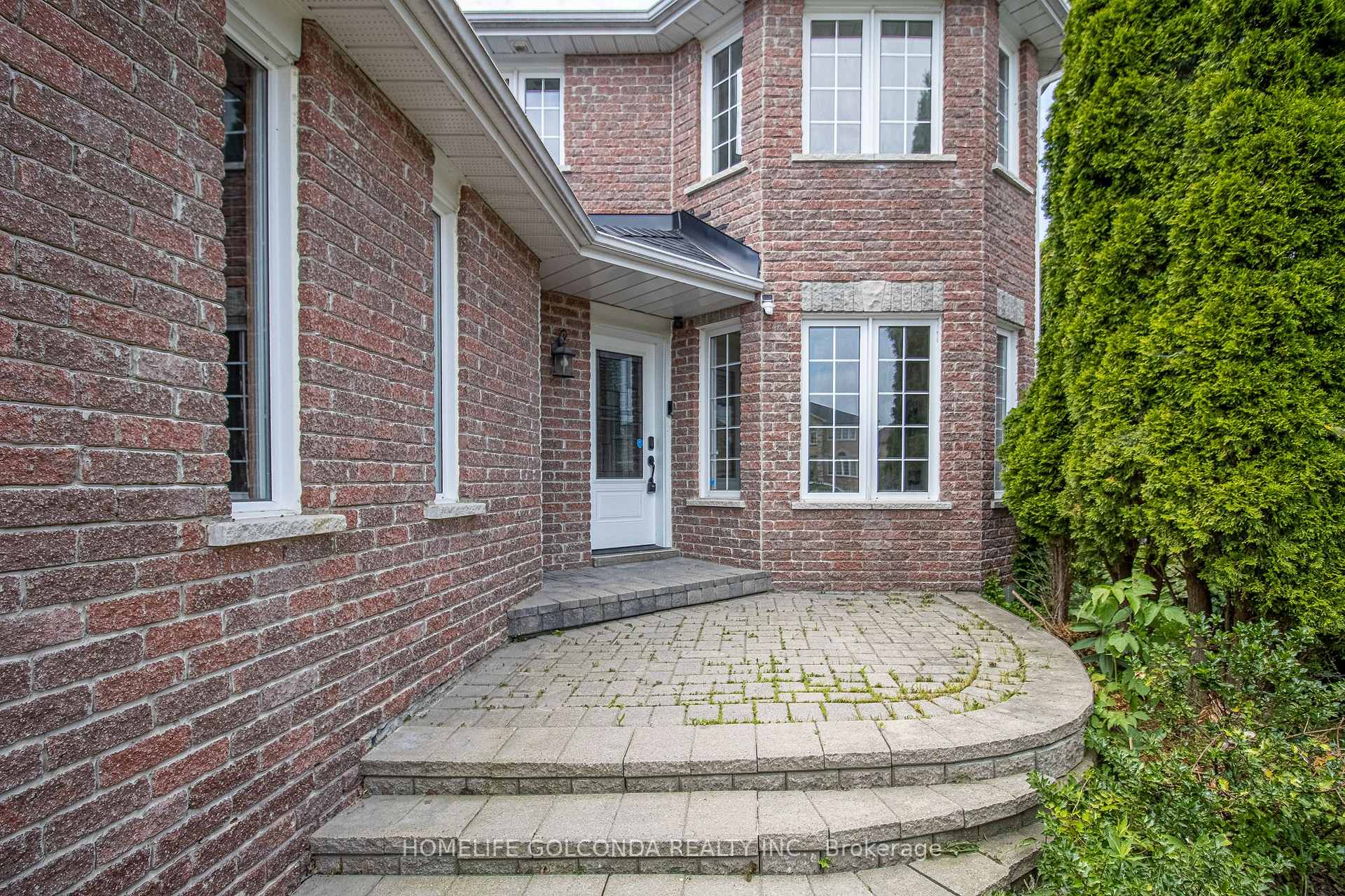 Photo 3 of 46 Kraus Road, Barrie, Edgehill Drive — HOMEH