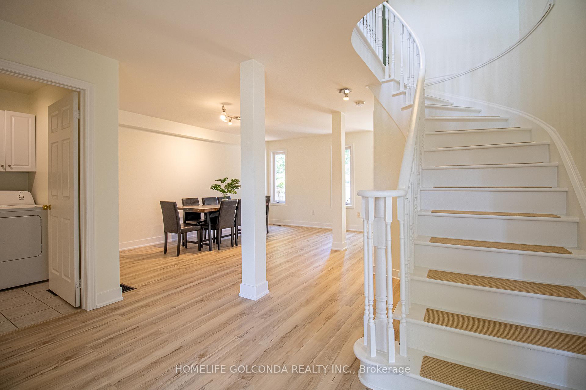 Photo 5 of 46 Kraus Road, Barrie, Edgehill Drive — HOMEH