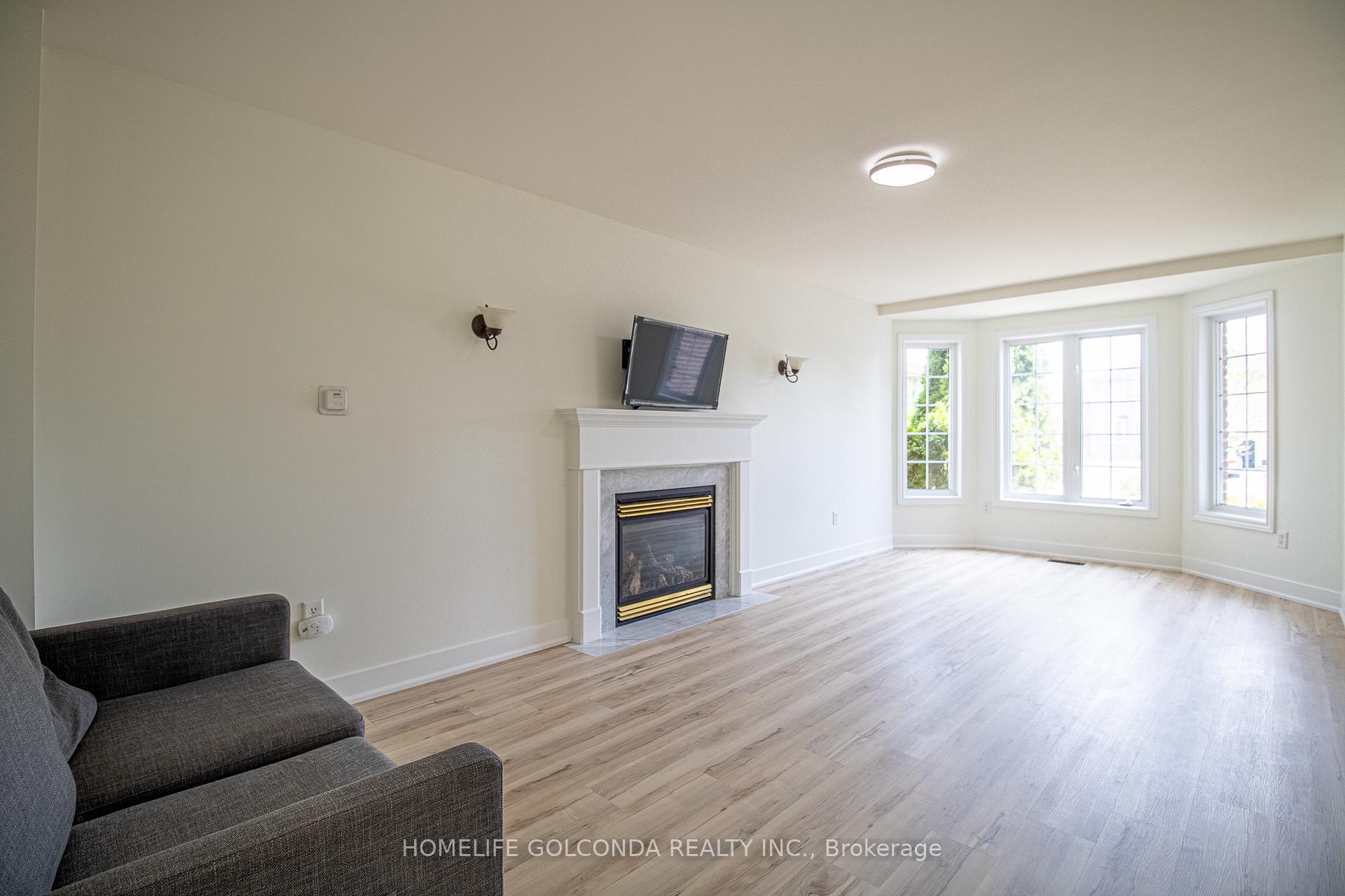 Photo 8 of 46 Kraus Road, Barrie, Edgehill Drive — HOMEH