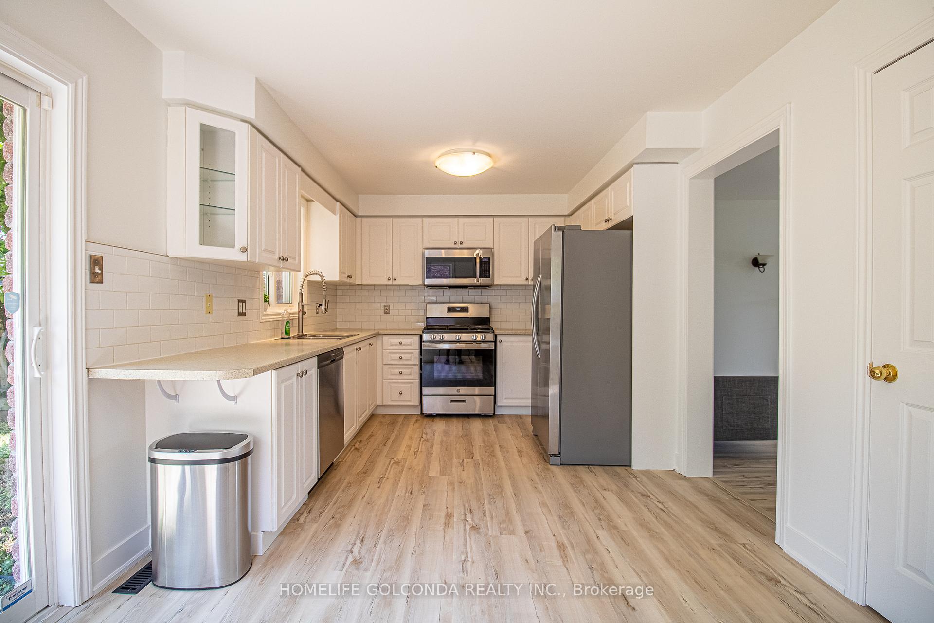 Photo 13 of 46 Kraus Road, Barrie, Edgehill Drive — HOMEH