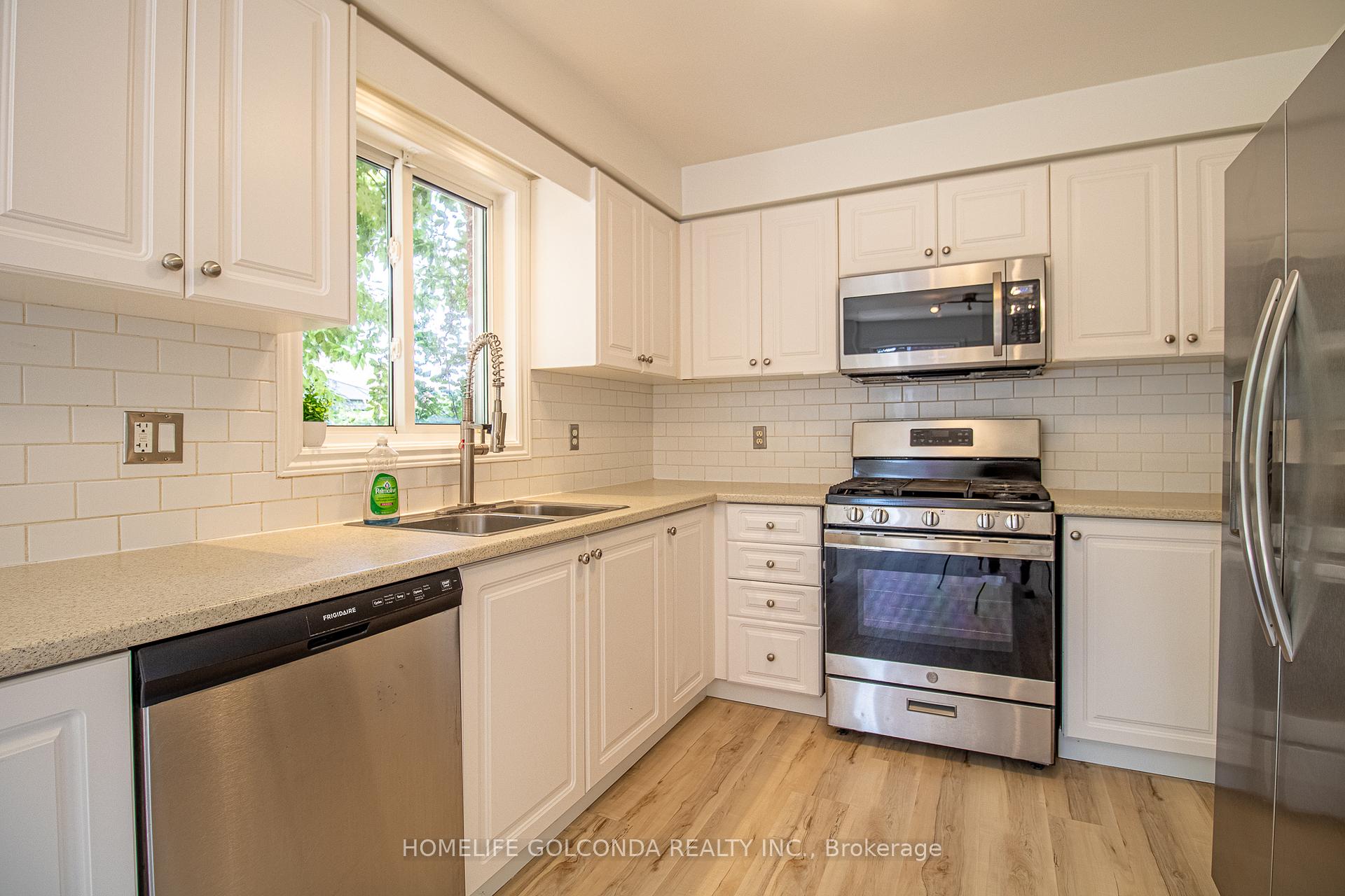 Photo 15 of 46 Kraus Road, Barrie, Edgehill Drive — HOMEH