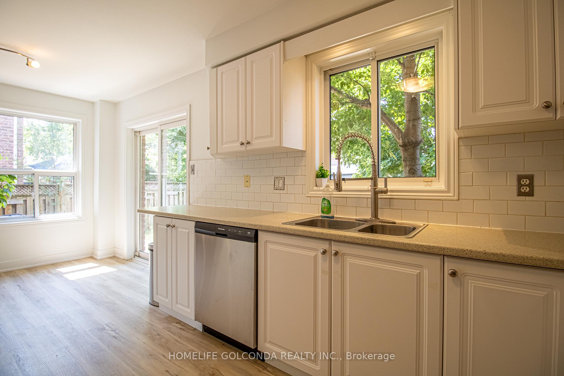 Photo 16 of 46 Kraus Road, Barrie, Edgehill Drive — HOMEH