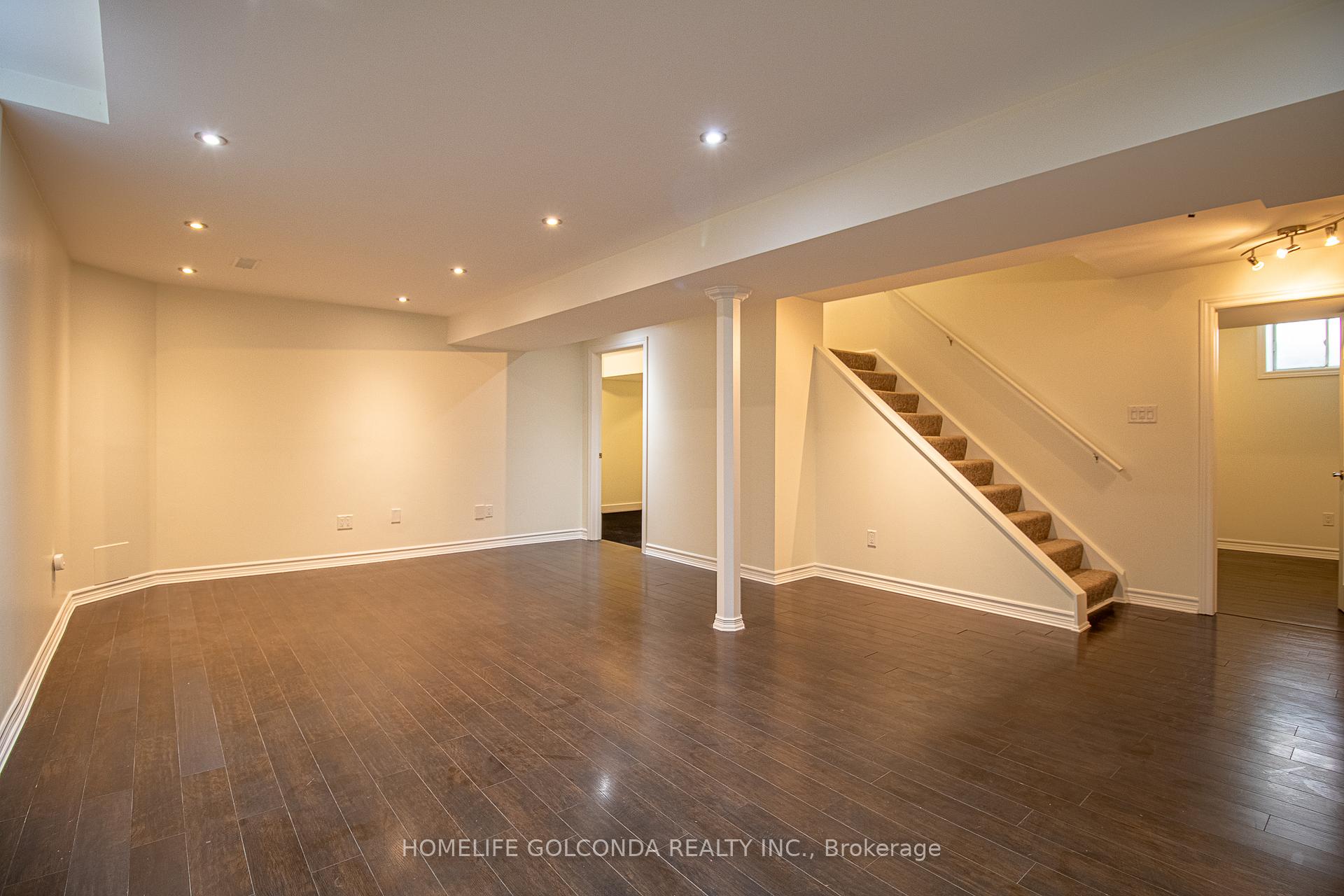 Photo 32 of 46 Kraus Road, Barrie, Edgehill Drive — HOMEH