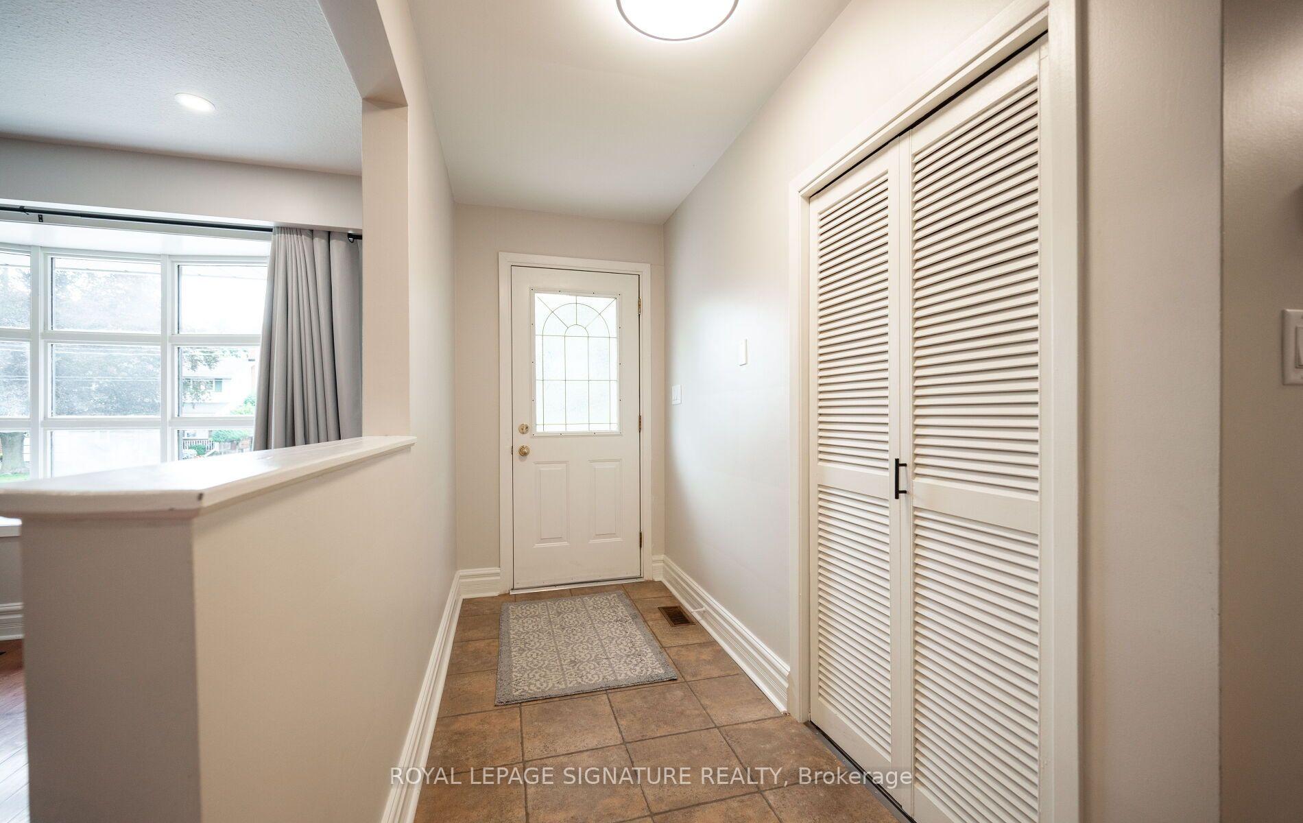 Photo 9 of 16 Eleanor (Upper Level) Court, Guelph, Grange Road — HOMEH