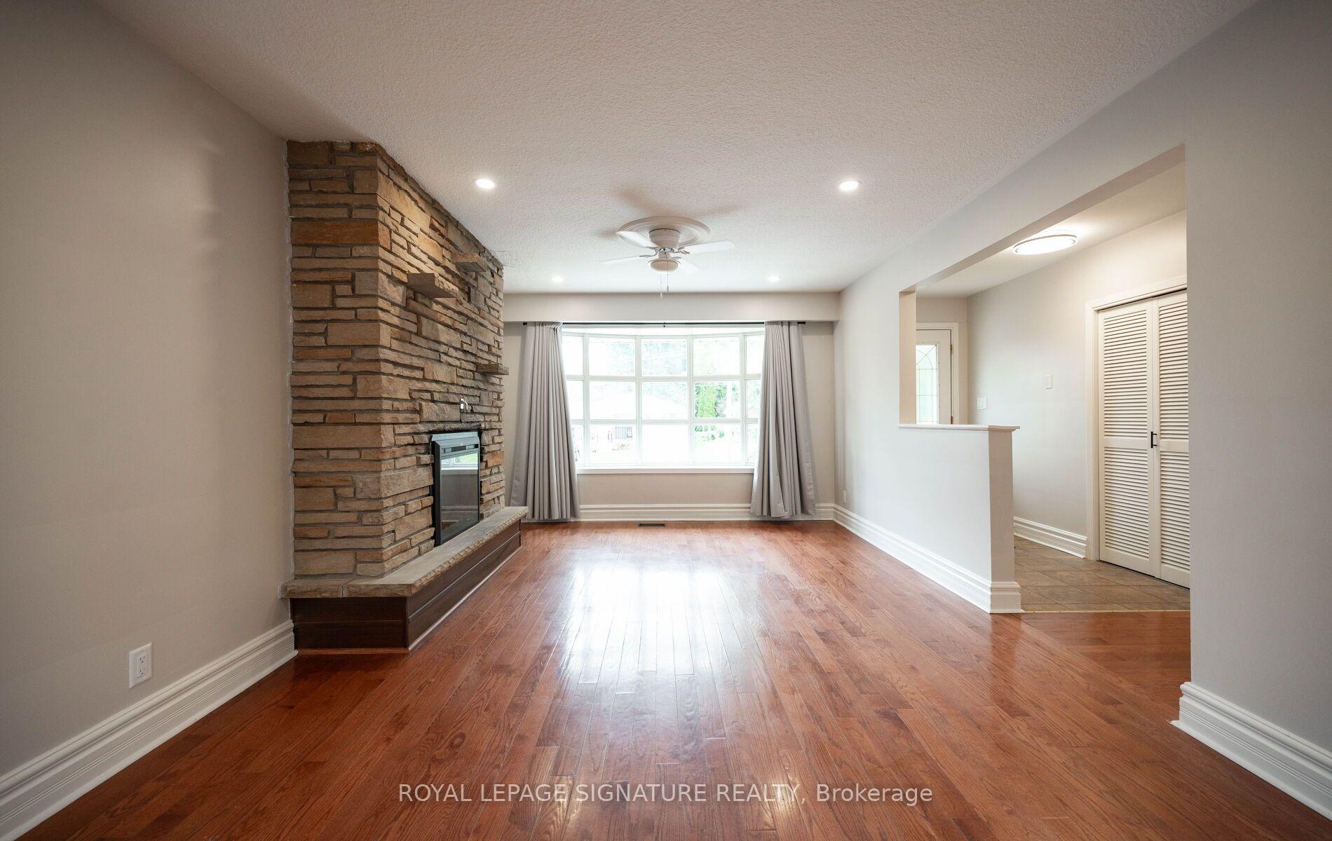 Photo 12 of 16 Eleanor (Upper Level) Court, Guelph, Grange Road — HOMEH