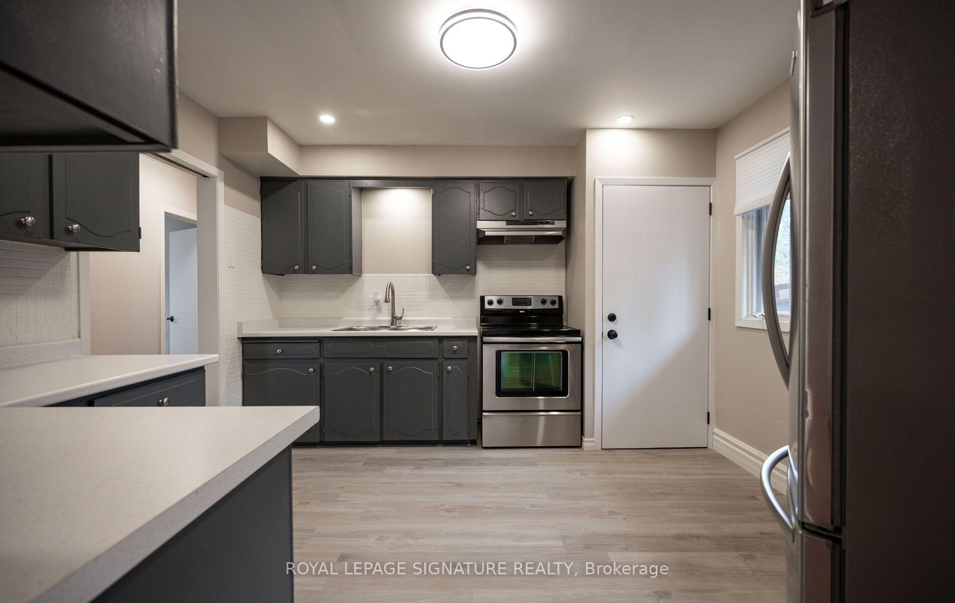 Photo 18 of 16 Eleanor (Upper Level) Court, Guelph, Grange Road — HOMEH