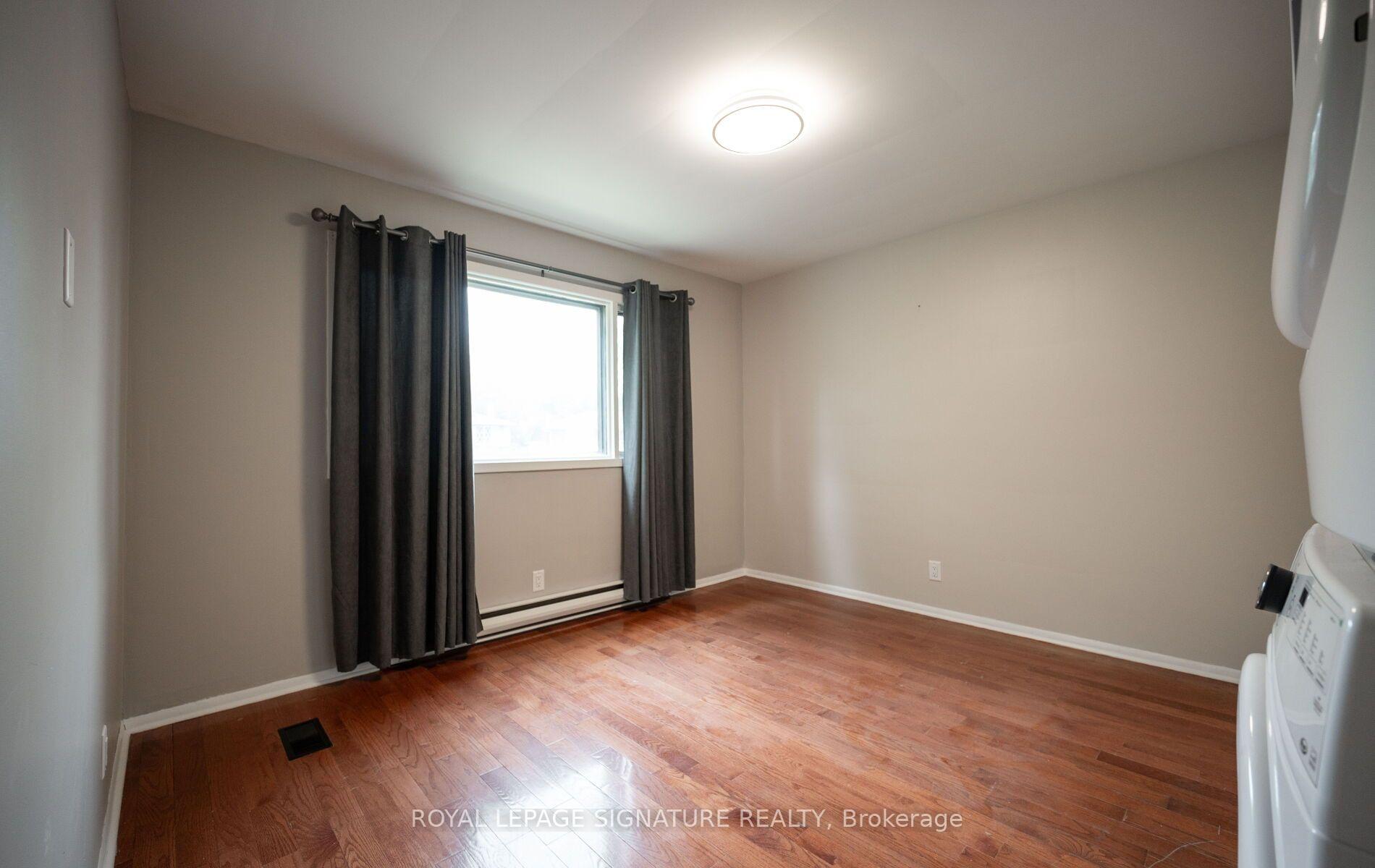 Photo 25 of 16 Eleanor (Upper Level) Court, Guelph, Grange Road — HOMEH