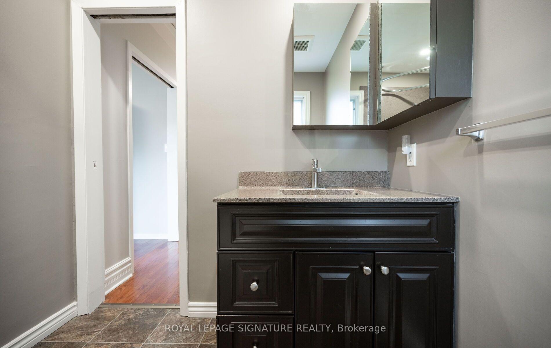 Photo 40 of 16 Eleanor (Upper Level) Court, Guelph, Grange Road — HOMEH
