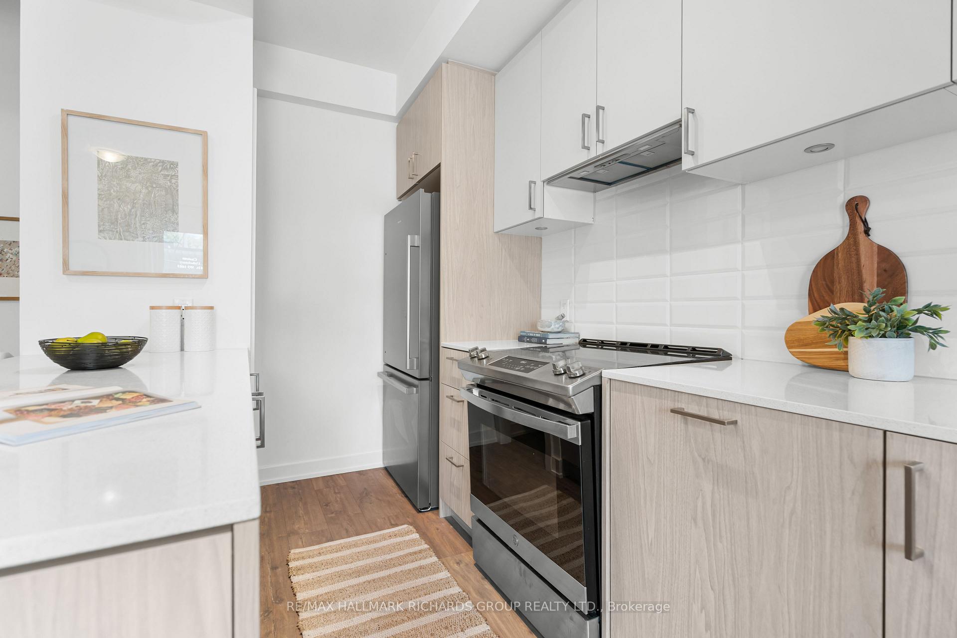 Photo 12 of Unit 4, 35 Birchcliff Avenue, Scarborough, Birchcliffe-Cliffside — HOMEH