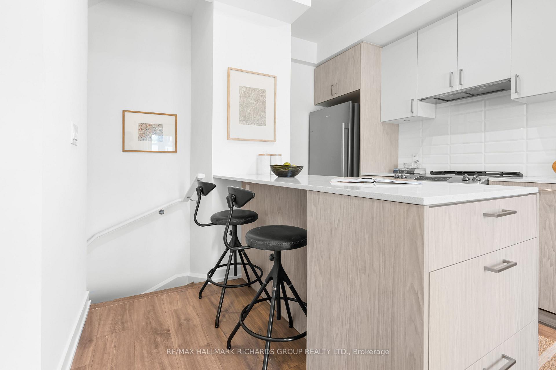 Photo 14 of Unit 4, 35 Birchcliff Avenue, Scarborough, Birchcliffe-Cliffside — HOMEH
