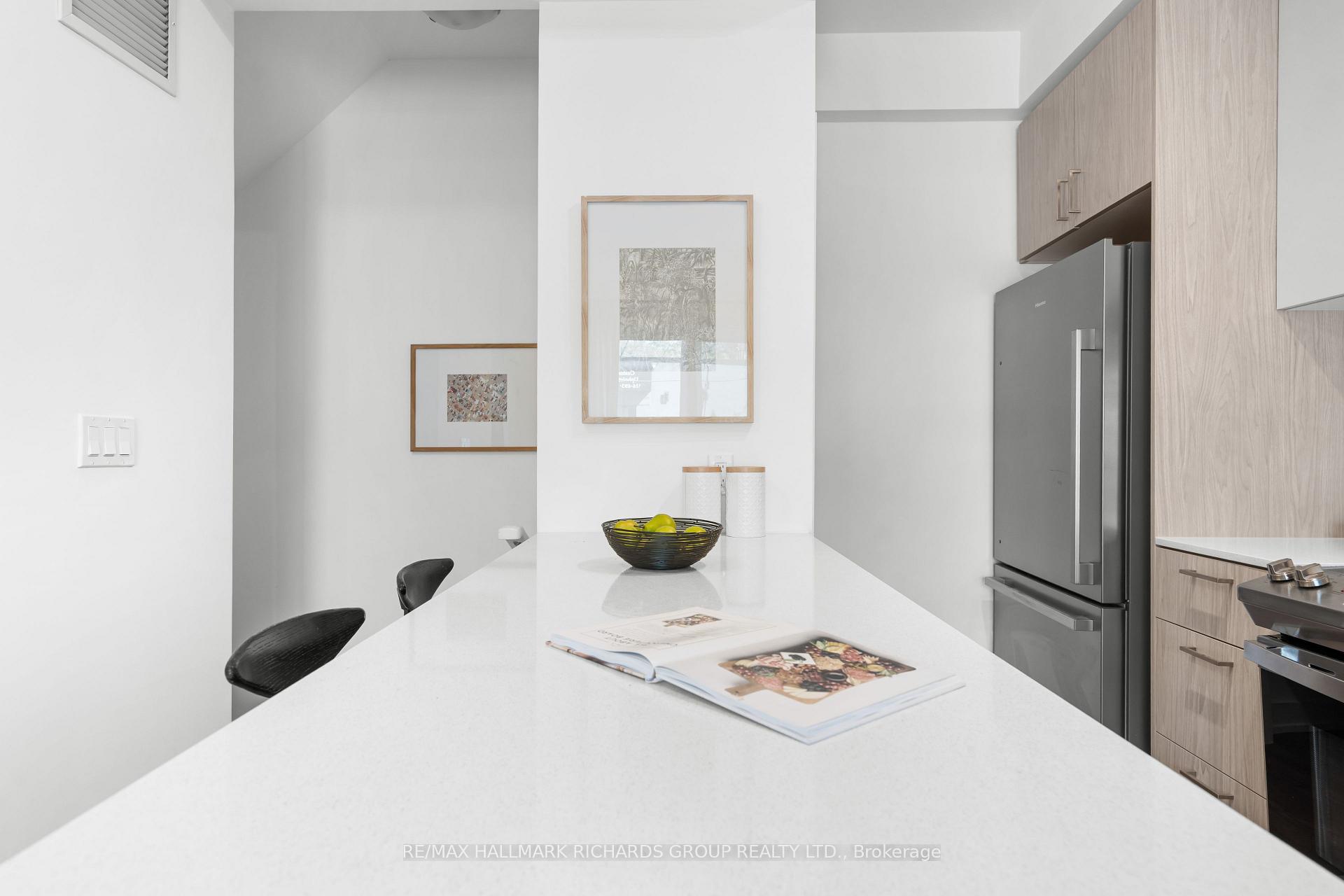 Photo 15 of Unit 4, 35 Birchcliff Avenue, Scarborough, Birchcliffe-Cliffside — HOMEH