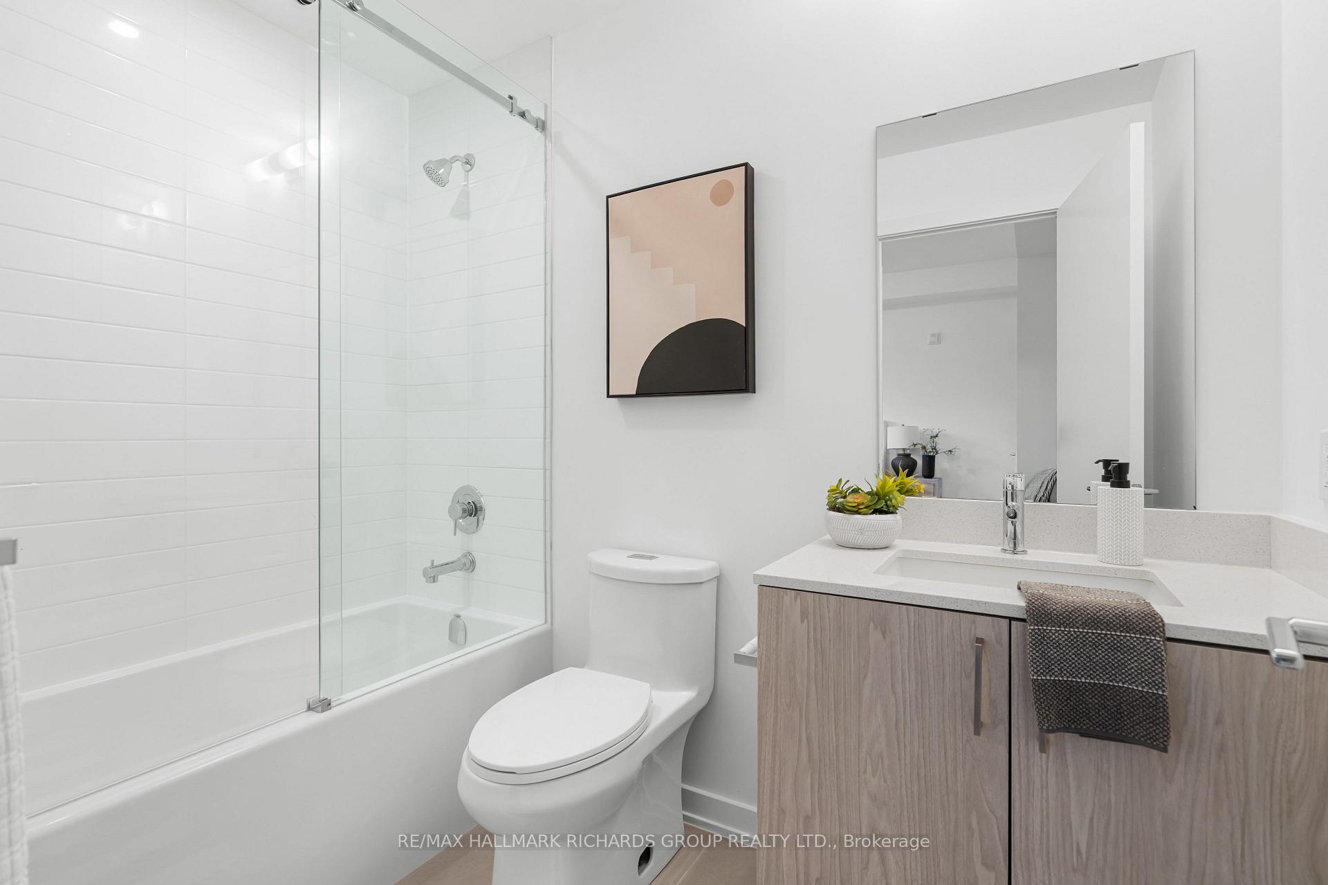 Photo 26 of Unit 4, 35 Birchcliff Avenue, Scarborough, Birchcliffe-Cliffside — HOMEH