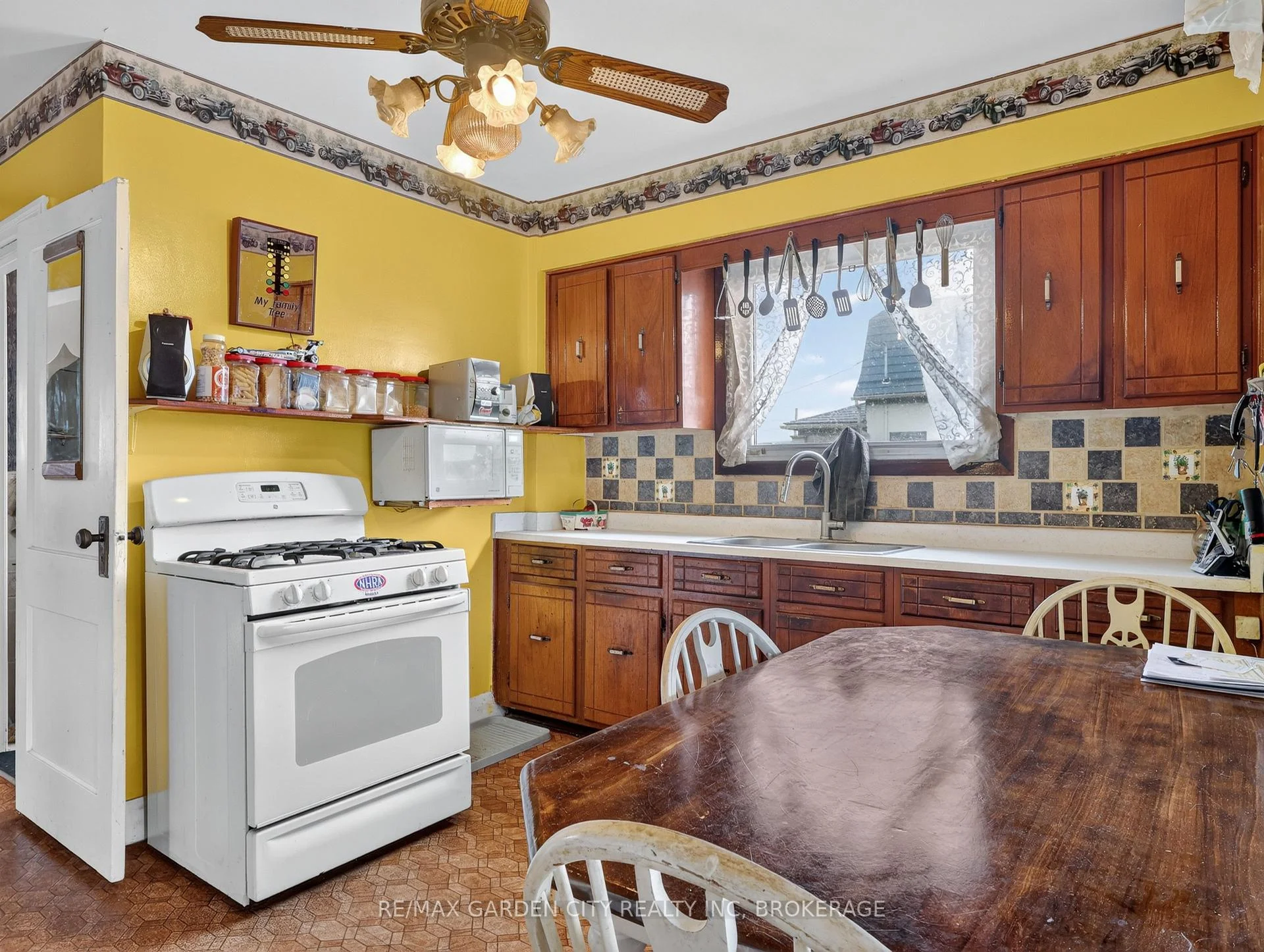 Photo 16 of 19 Cunningham Street, Thorold, Thorold Downtown — HOMEH