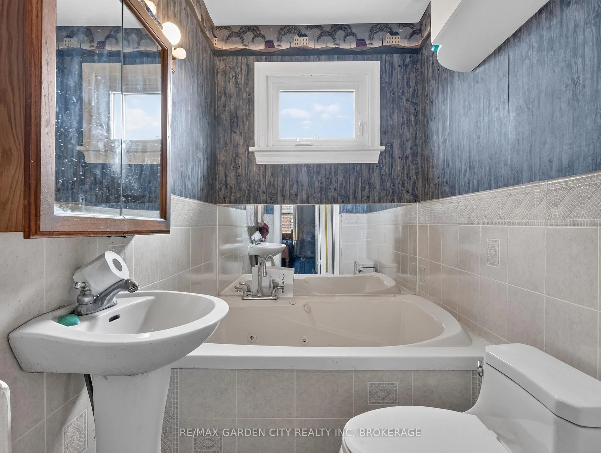 Photo 29 of 19 Cunningham Street, Thorold, Thorold Downtown — HOMEH
