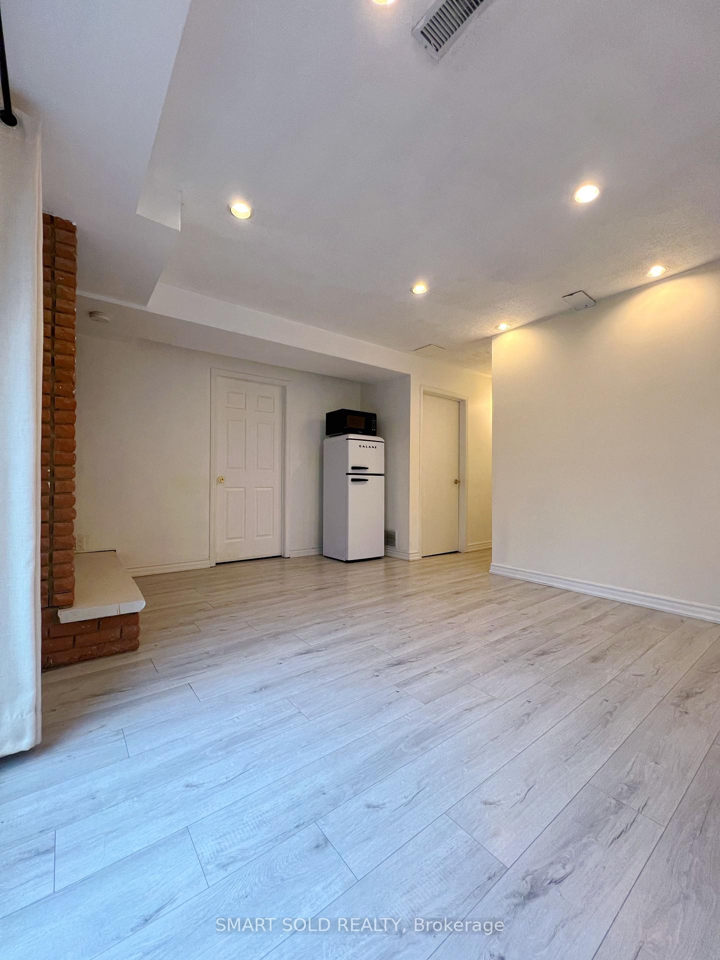 Photo 2 of Unit Main, 171 Angus Drive, North York, Don Valley Village — HOMEH