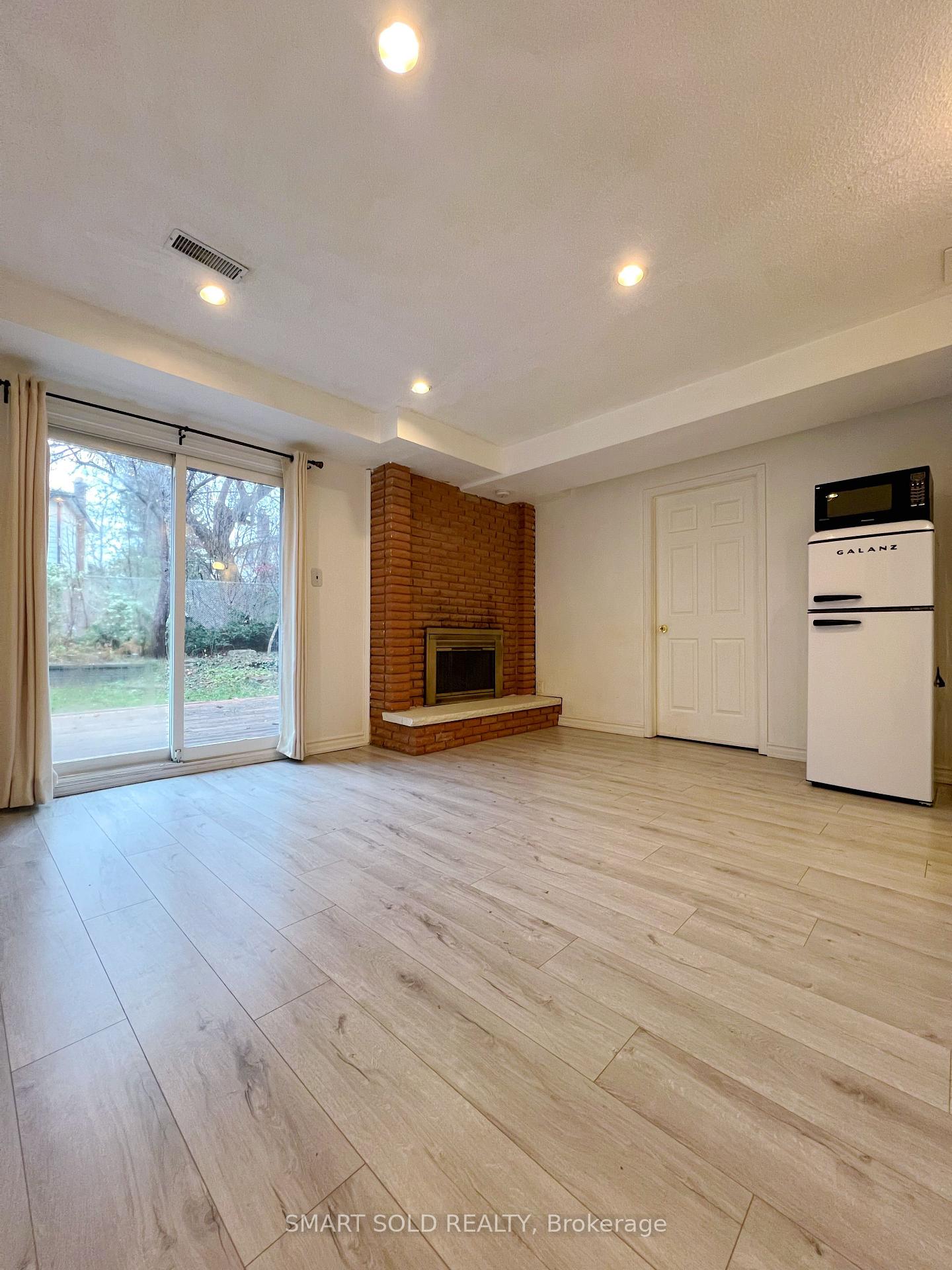 Photo 5 of Unit Main, 171 Angus Drive, North York, Don Valley Village — HOMEH