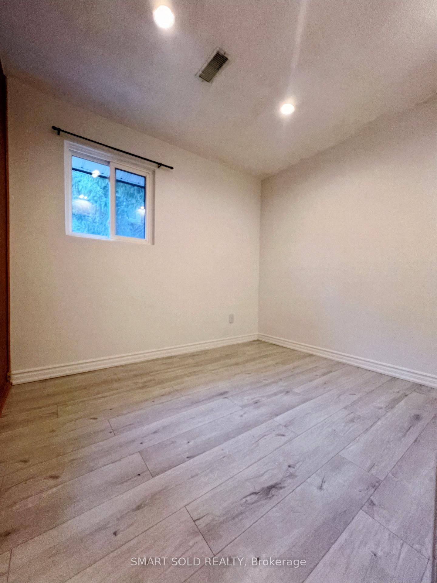 Photo 11 of Unit Main, 171 Angus Drive, North York, Don Valley Village — HOMEH