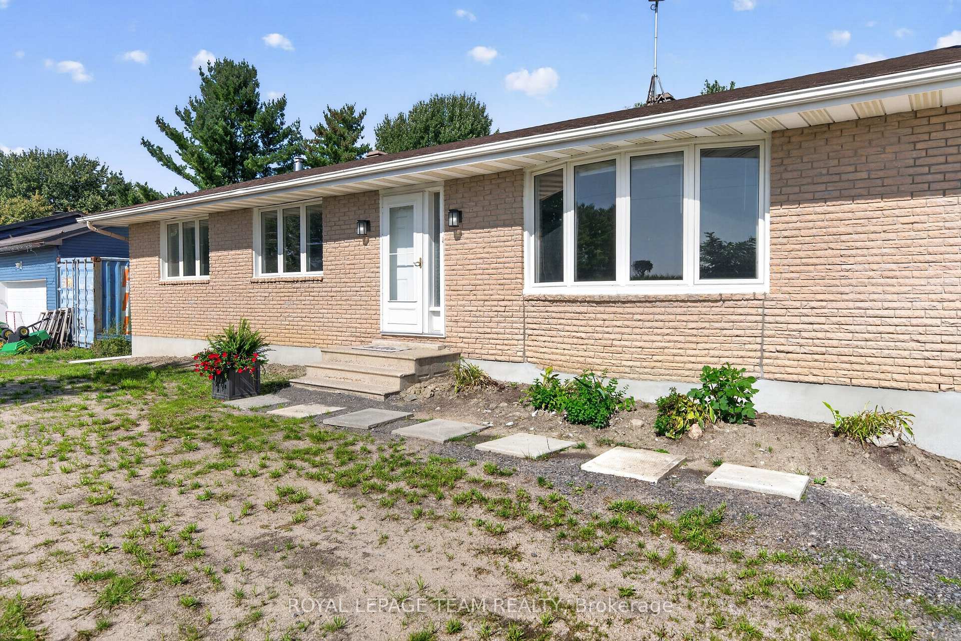 Photo 4 of 2830 John Shaw Road, Ottawa, Fitzroy Ward (South East) — HOMEH