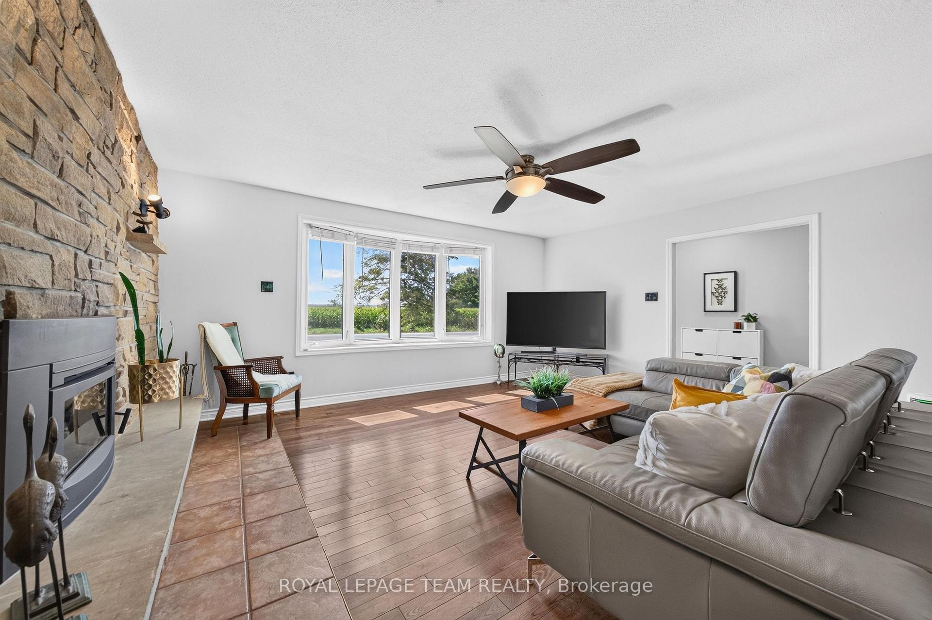 Photo 14 of 2830 John Shaw Road, Ottawa, Fitzroy Ward (South East) — HOMEH