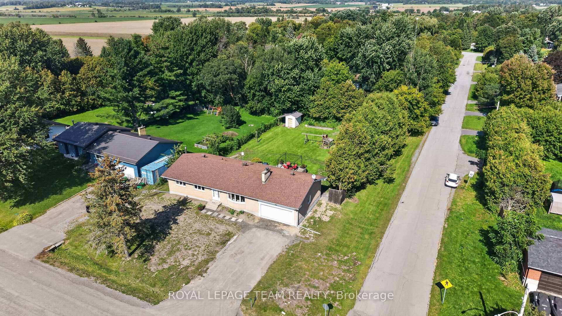 Photo 29 of 2830 John Shaw Road, Ottawa, Fitzroy Ward (South East) — HOMEH