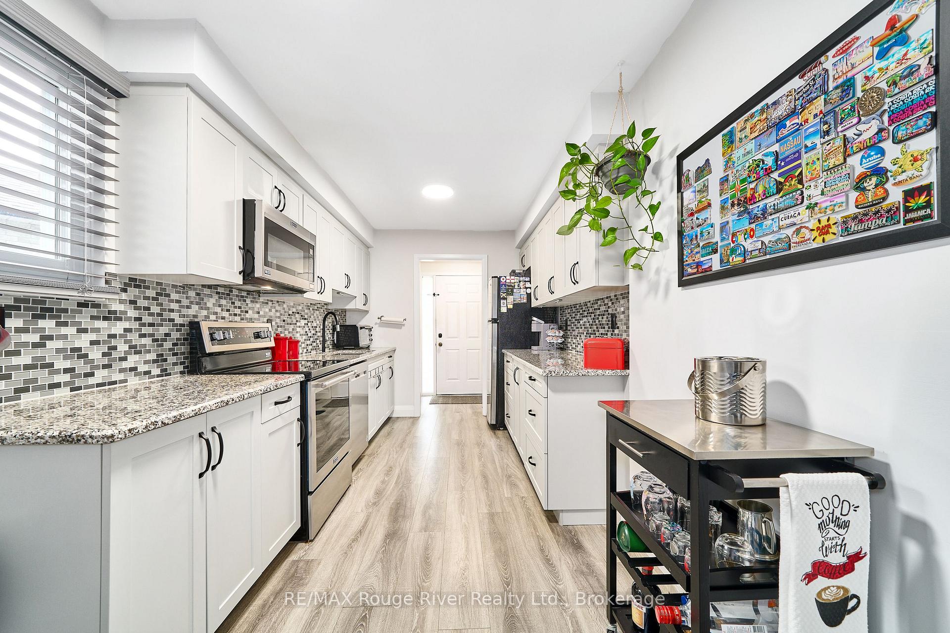 Photo 16 of 607 Foxrun Court, Oshawa, Pinecrest — HOMEH