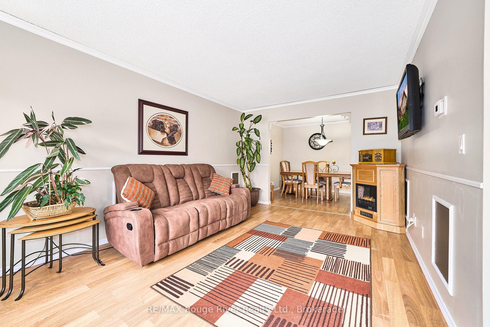 Photo 19 of 607 Foxrun Court, Oshawa, Pinecrest — HOMEH