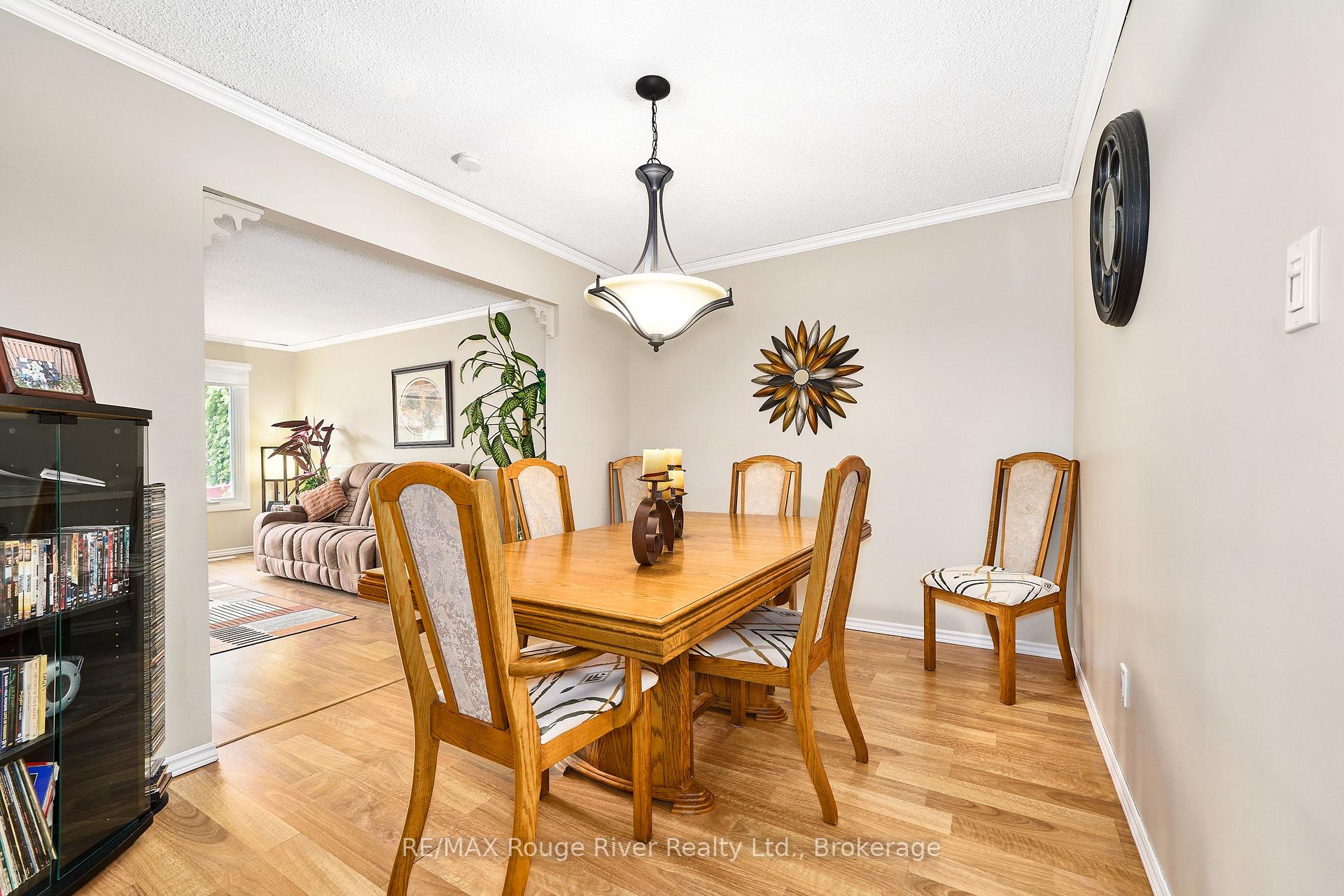 Photo 22 of 607 Foxrun Court, Oshawa, Pinecrest — HOMEH