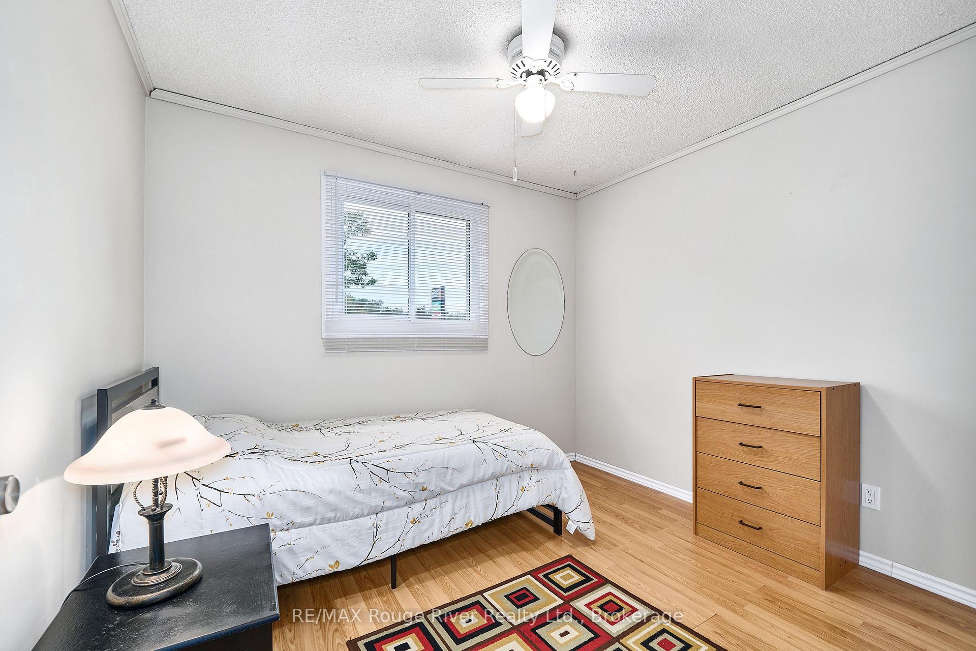 Photo 24 of 607 Foxrun Court, Oshawa, Pinecrest — HOMEH