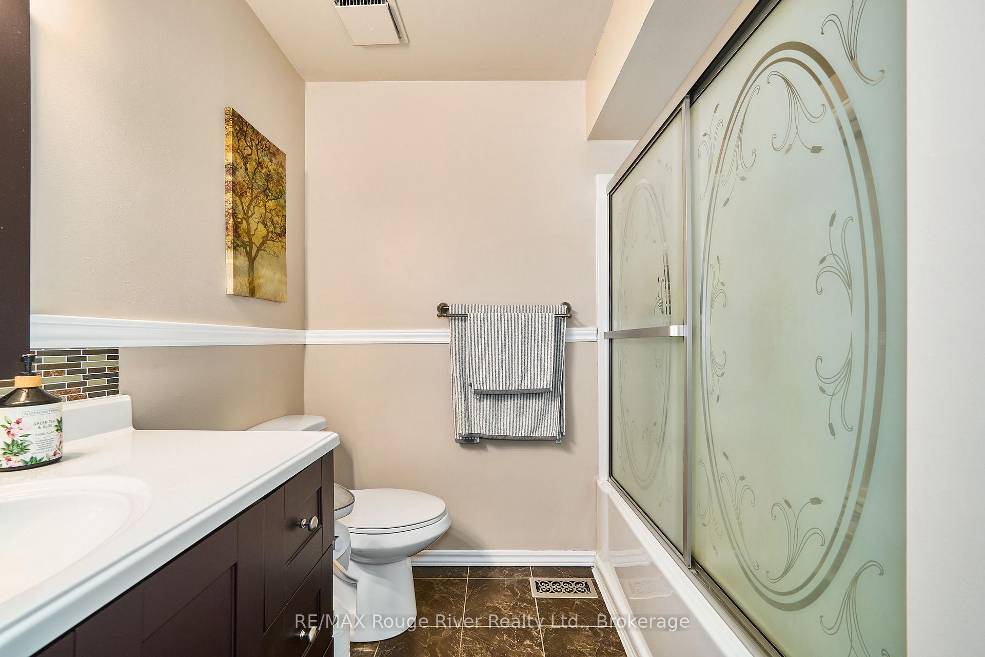 Photo 27 of 607 Foxrun Court, Oshawa, Pinecrest — HOMEH