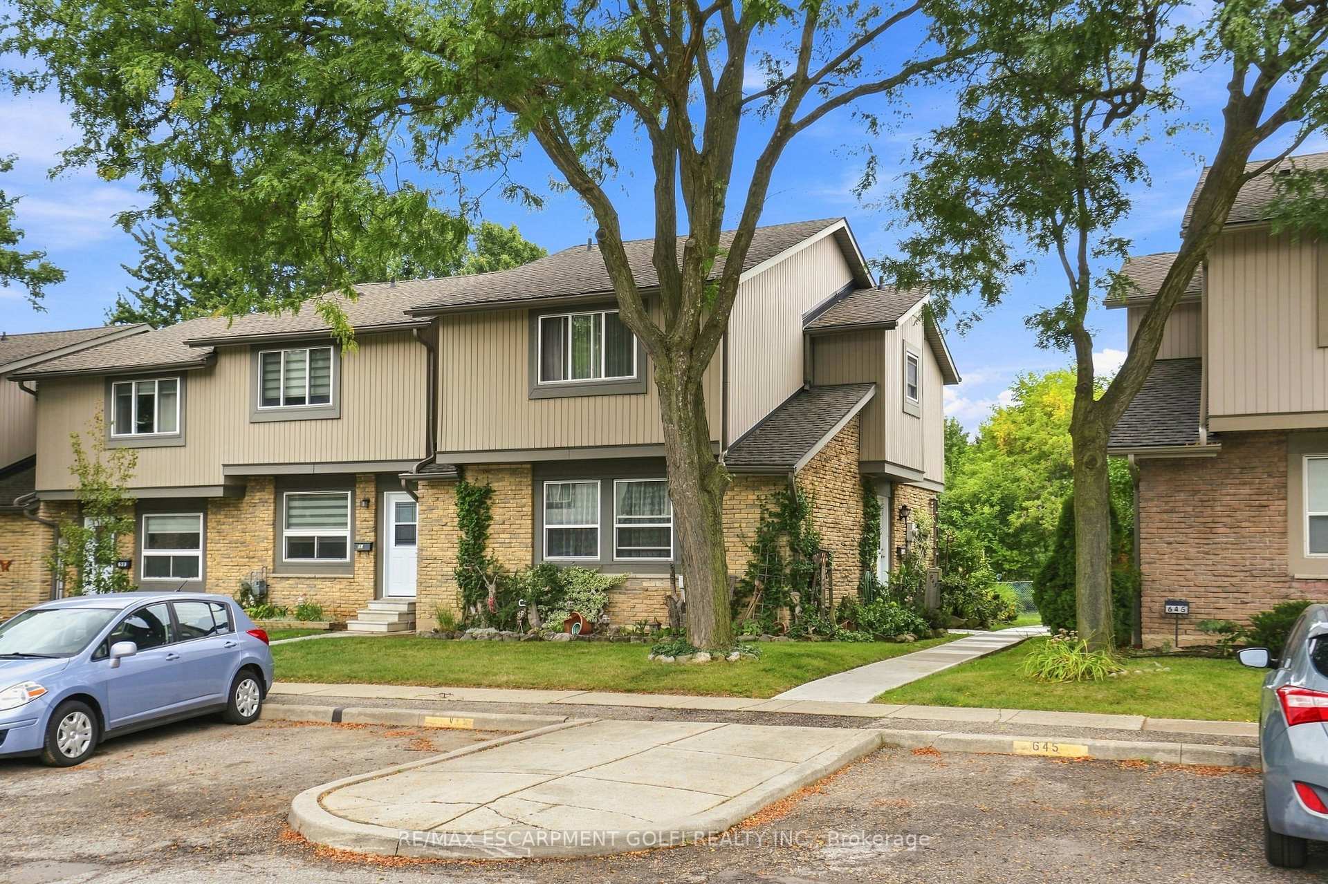 Photo of Unit 70, 643 Woodward Avenue