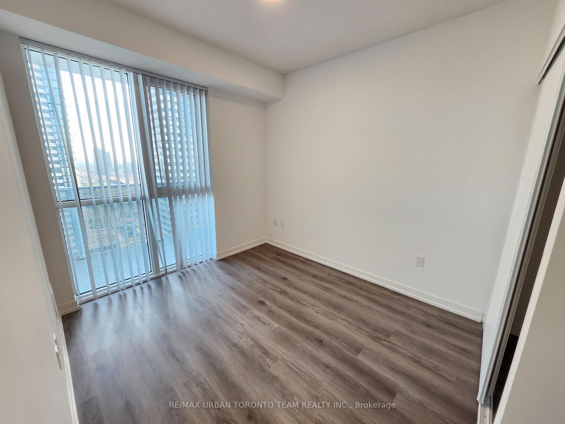 Photo 6 of Unit 2202, 28 Interchange Way, Vaughan, Vaughan Corporate Centre — HOMEH