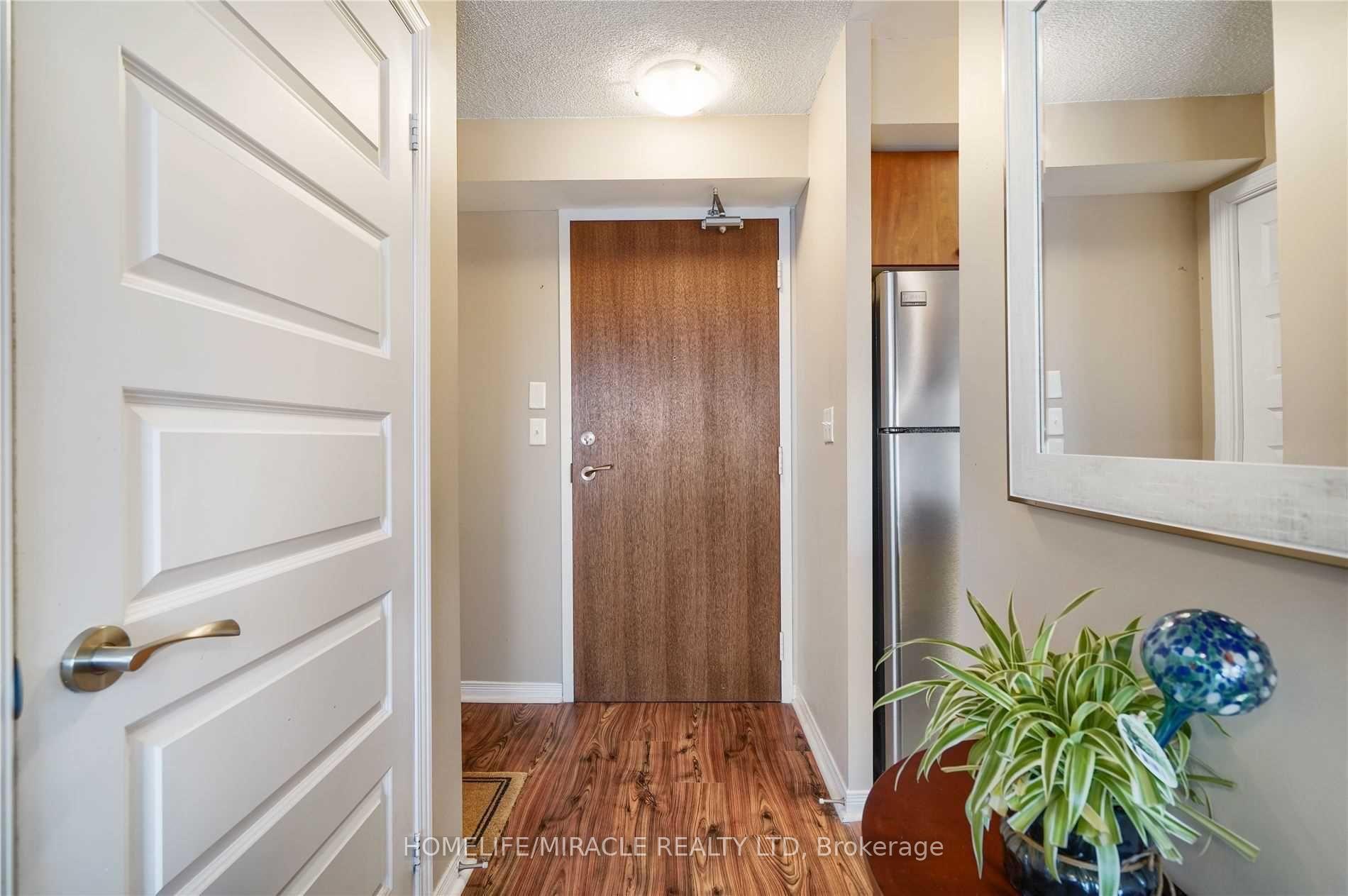 Photo 3 of Unit 2201, 215 Queen Street E, Brampton, Queen Street Corridor — HOMEH