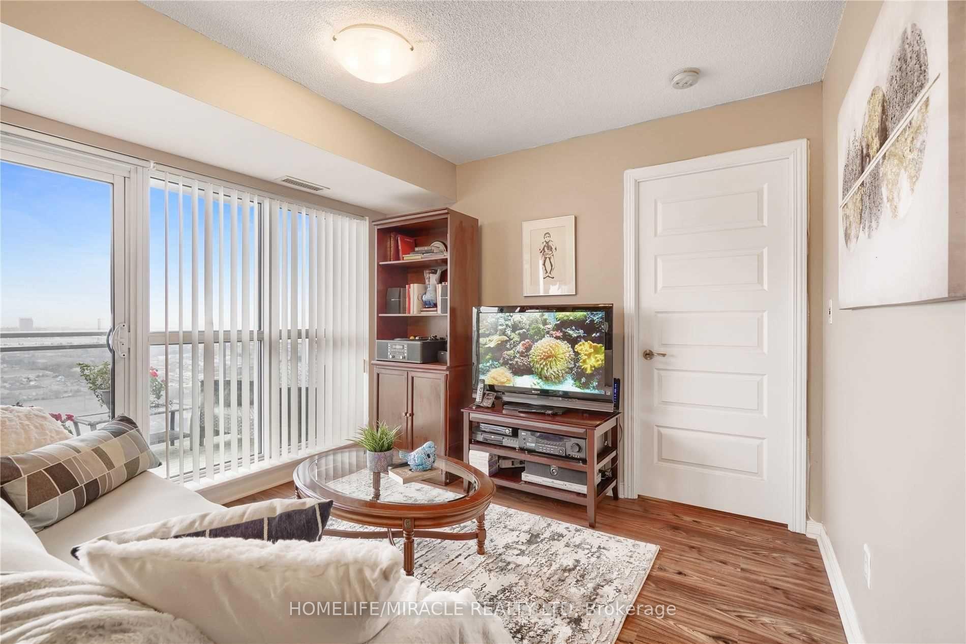 Photo 5 of Unit 2201, 215 Queen Street E, Brampton, Queen Street Corridor — HOMEH