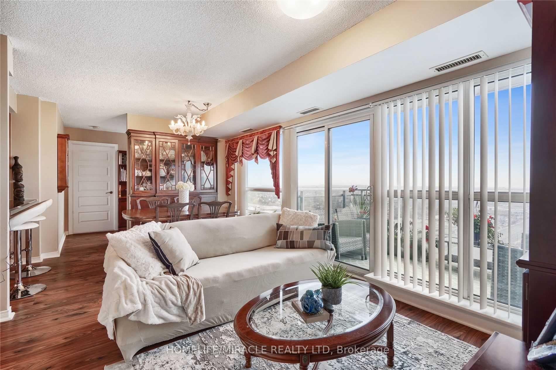 Photo 6 of Unit 2201, 215 Queen Street E, Brampton, Queen Street Corridor — HOMEH