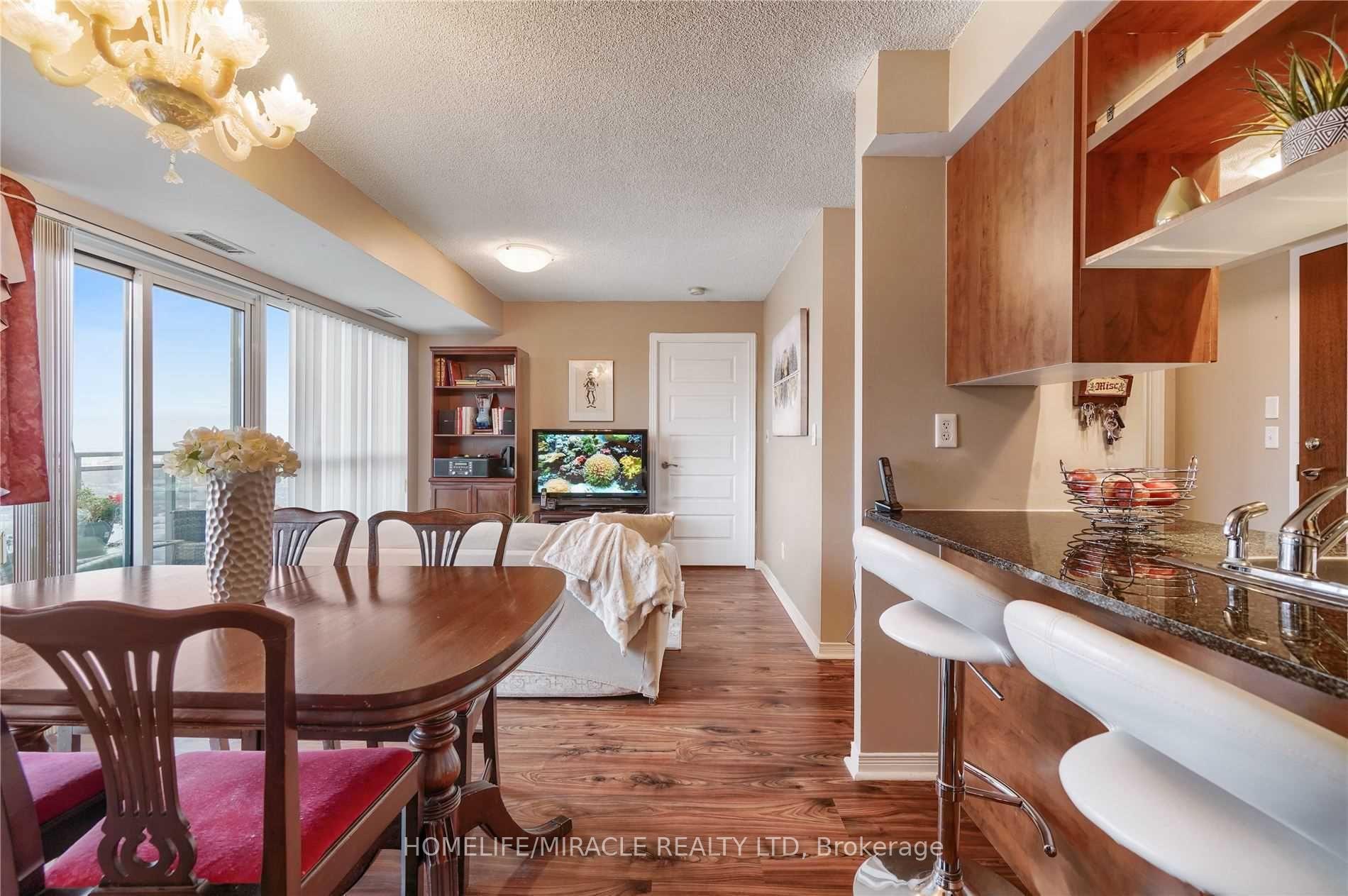 Photo 9 of Unit 2201, 215 Queen Street E, Brampton, Queen Street Corridor — HOMEH