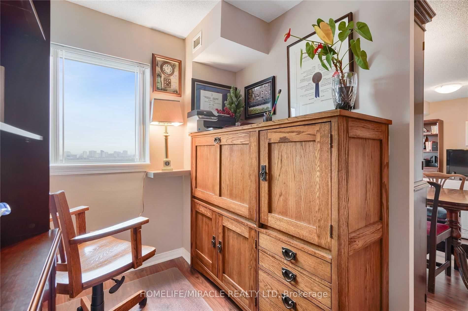Photo 12 of Unit 2201, 215 Queen Street E, Brampton, Queen Street Corridor — HOMEH